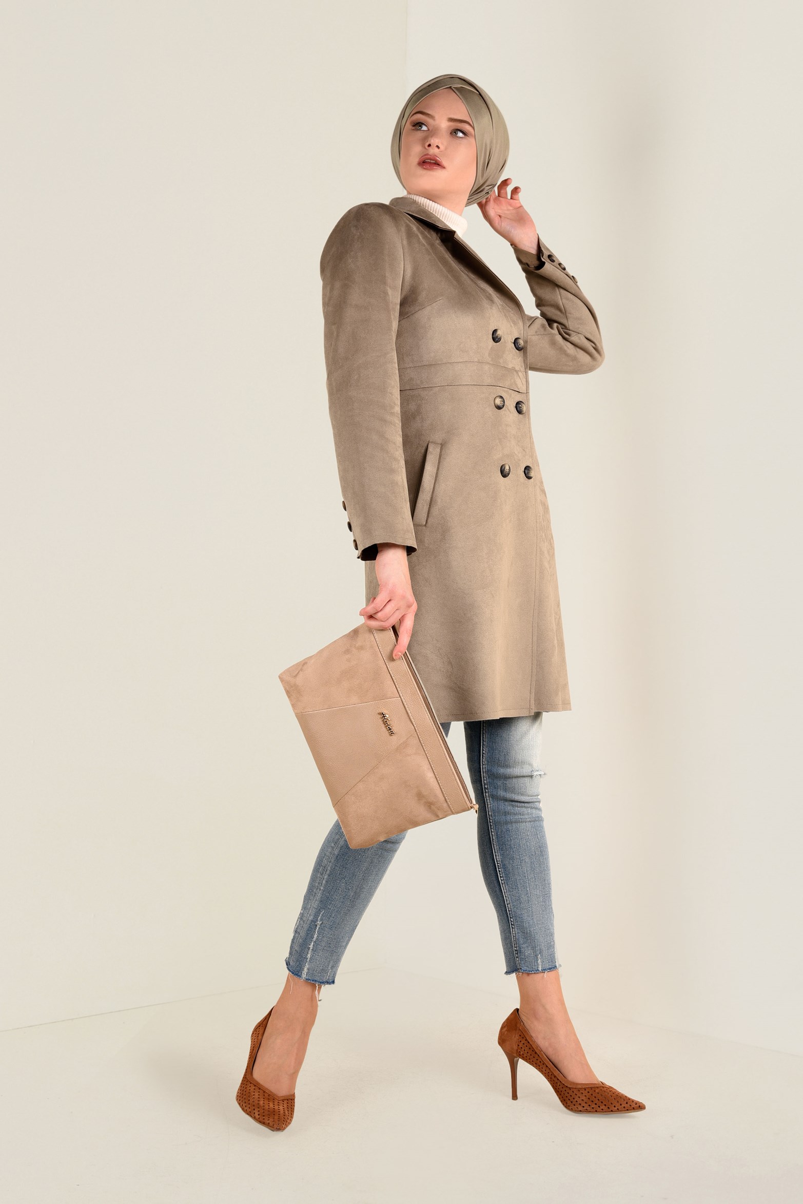 Tesettür giyim BEJ DÜĞME DETAYLI SÜET CEKET 4754