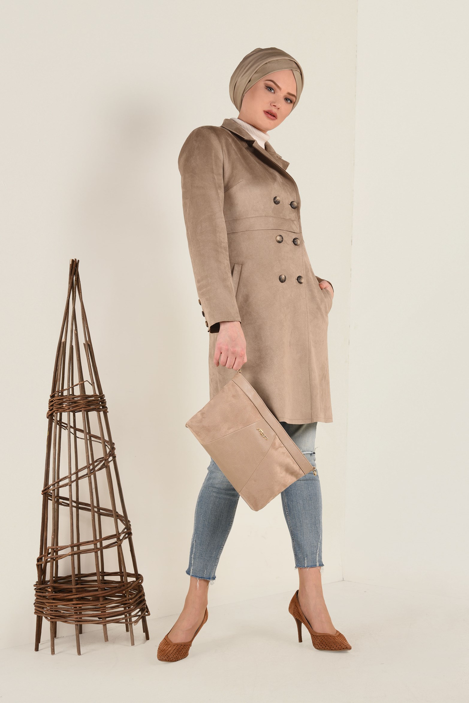 Tesettür giyim BEJ DÜĞME DETAYLI SÜET CEKET 4754