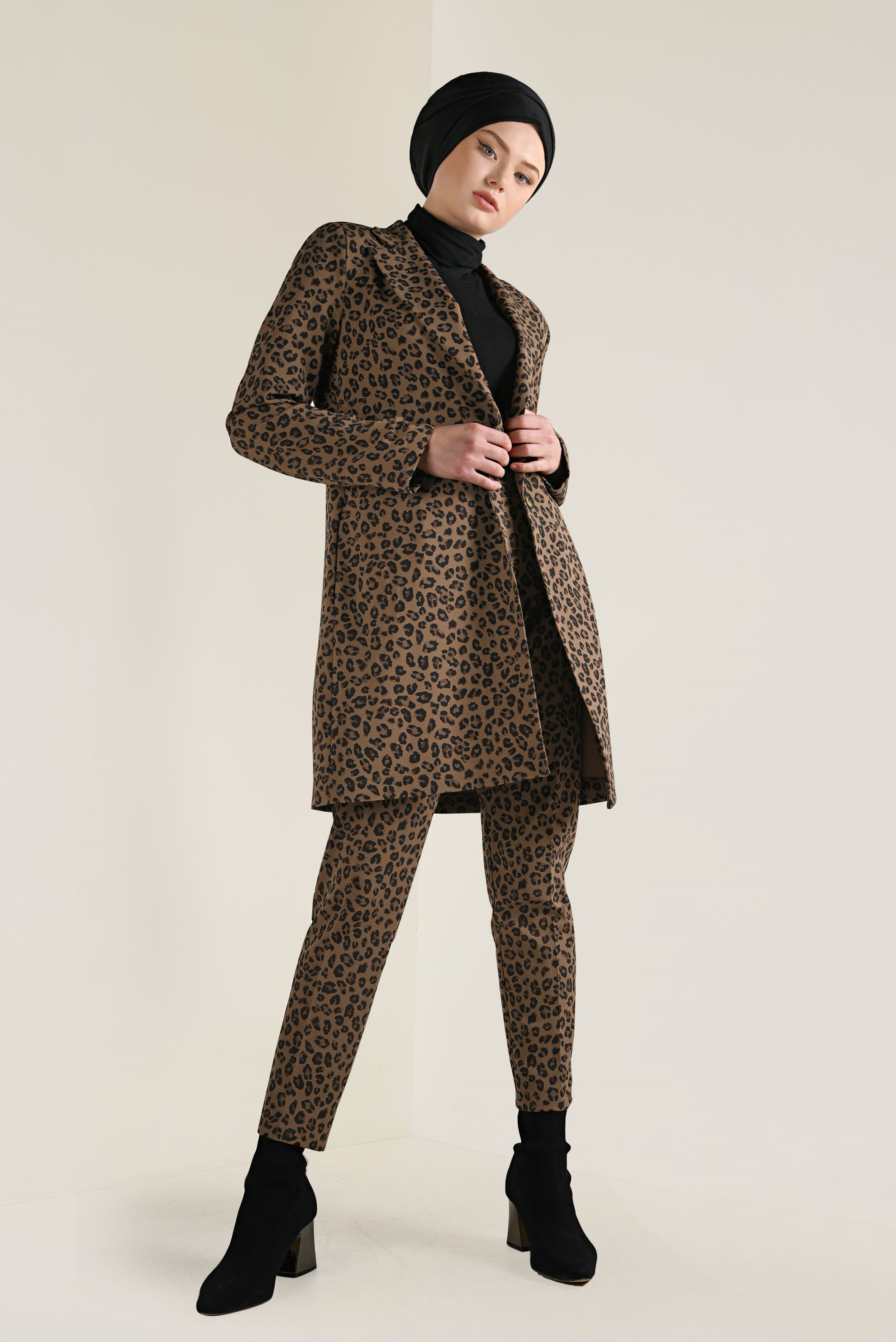 Tesettür giyim KAHVE LEOPAR DESENLİ CEKET 4811 
