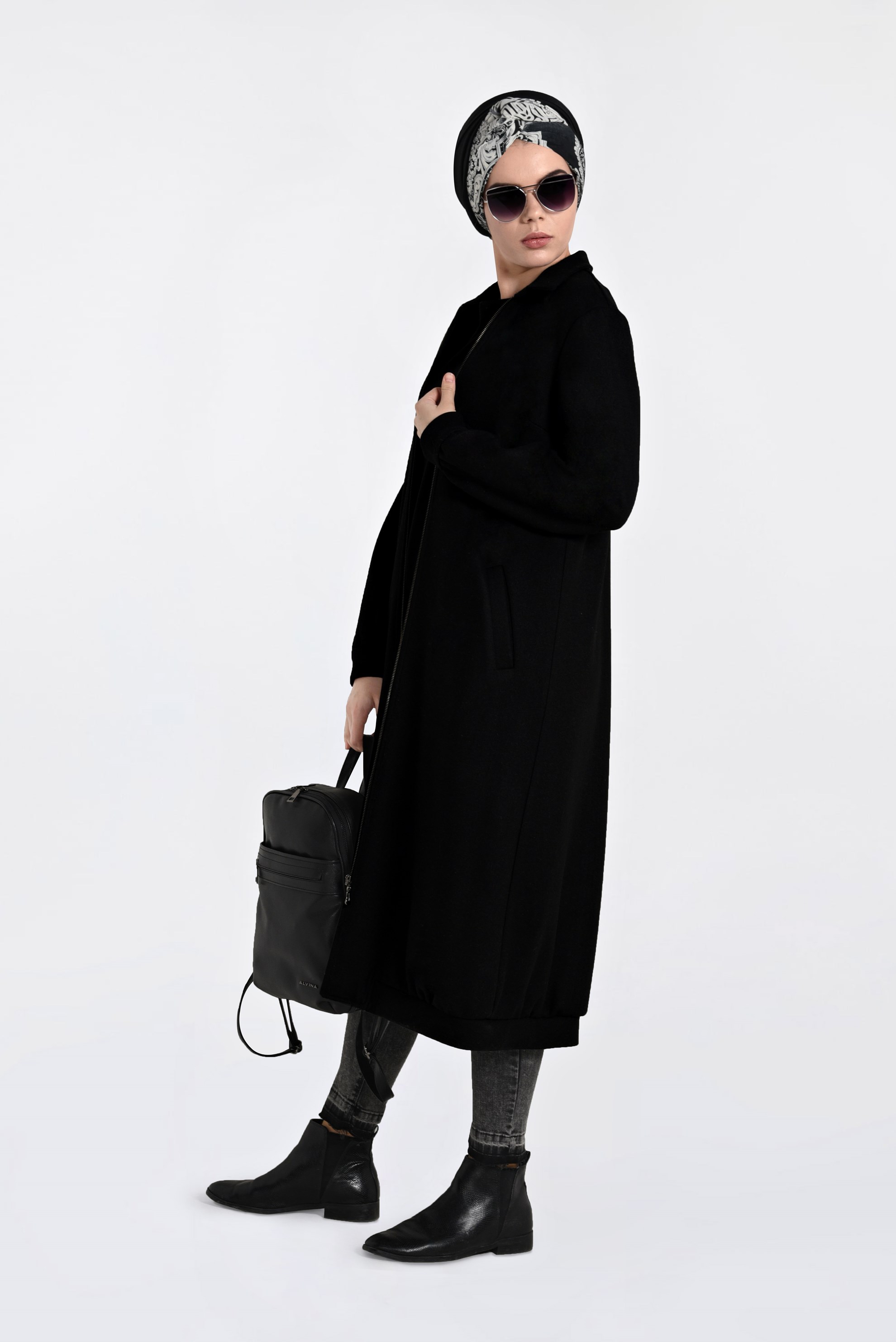 Tesettür giyim SİYAH BOYDAN FERMUARLI KAŞE KABAN 4822