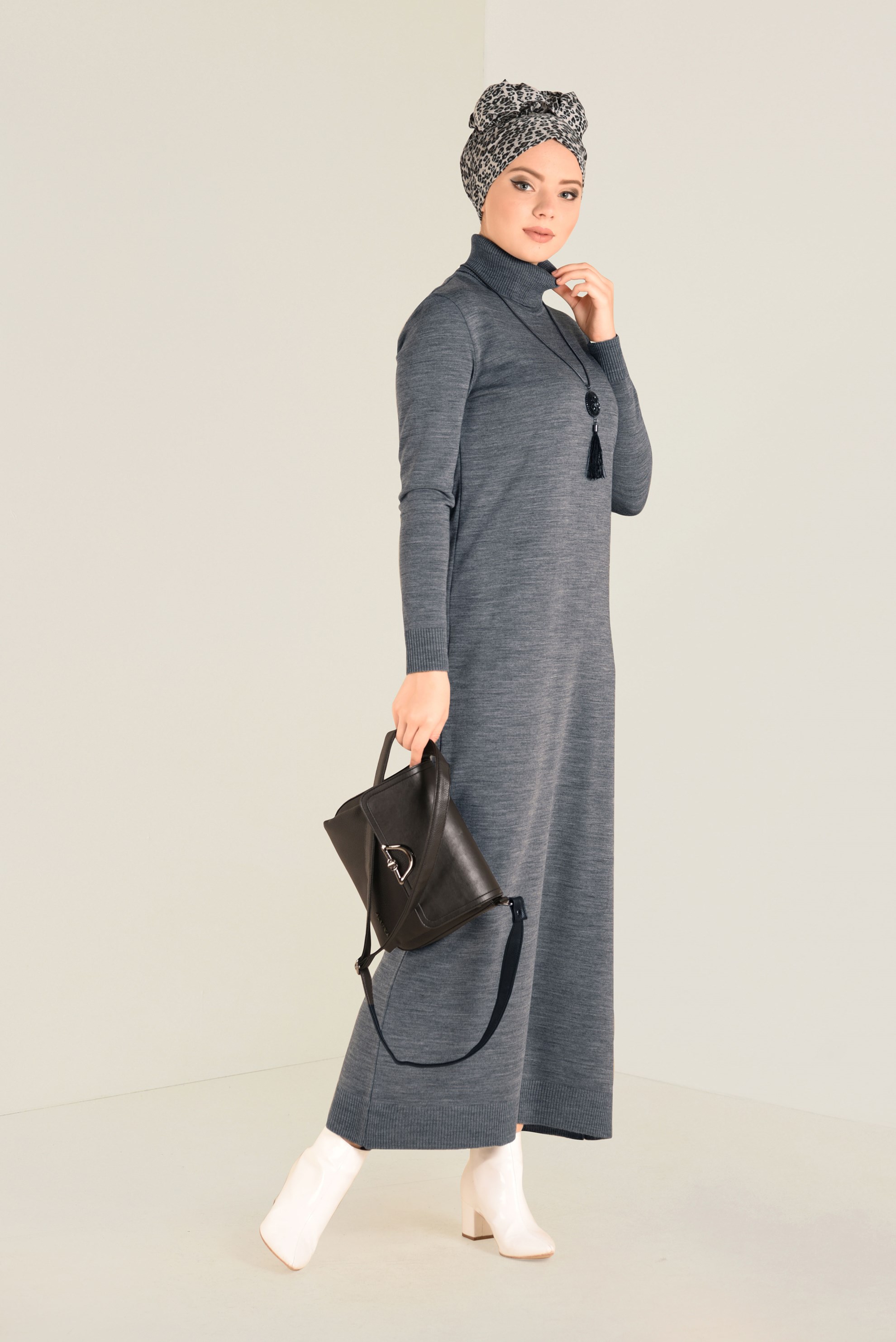 Tesettür giyim GRİ TRİKO ELBİSE 4527 