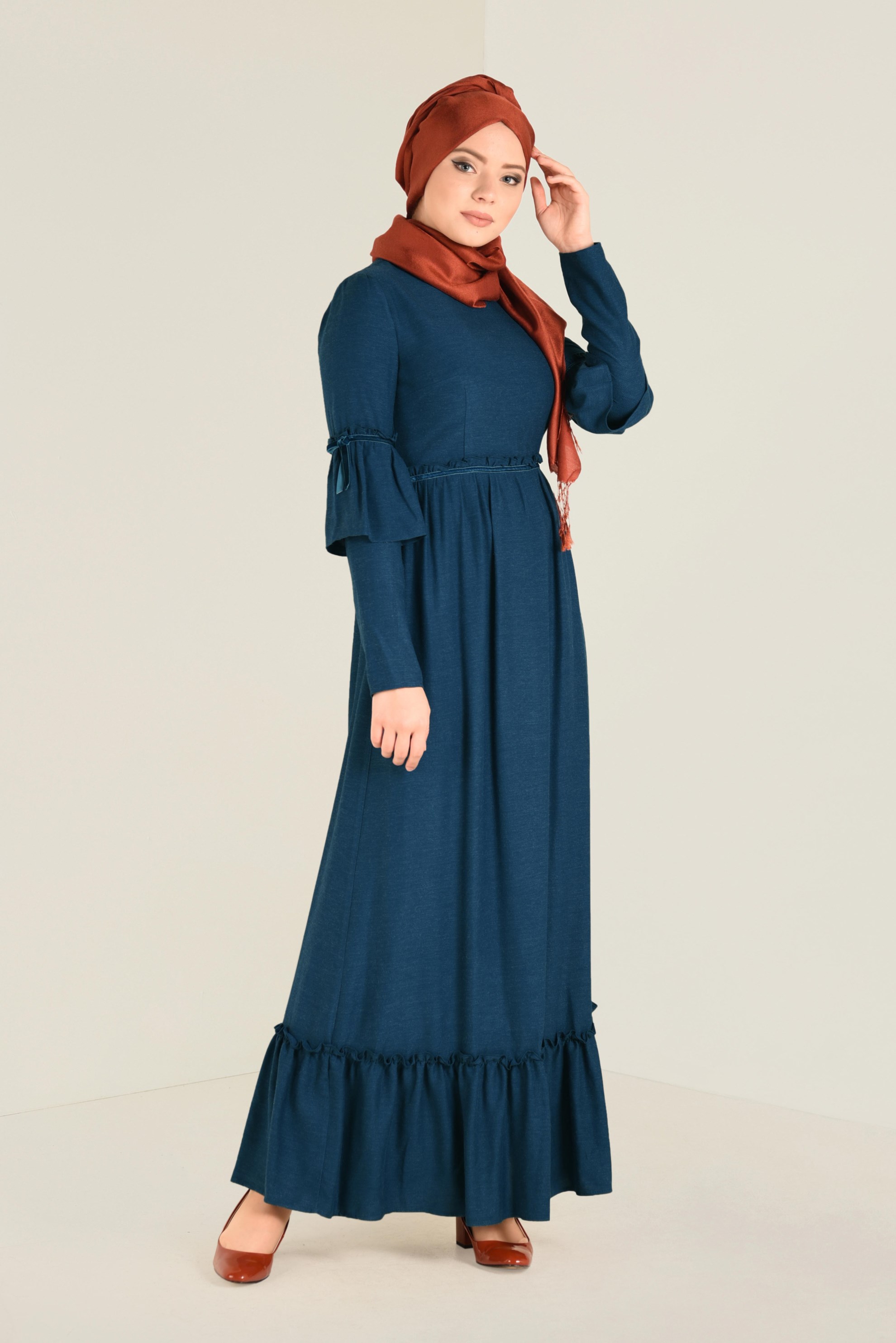 Tesettür giyim MAVİ ETEĞİ FIRFIRLI ELBİSE 4564