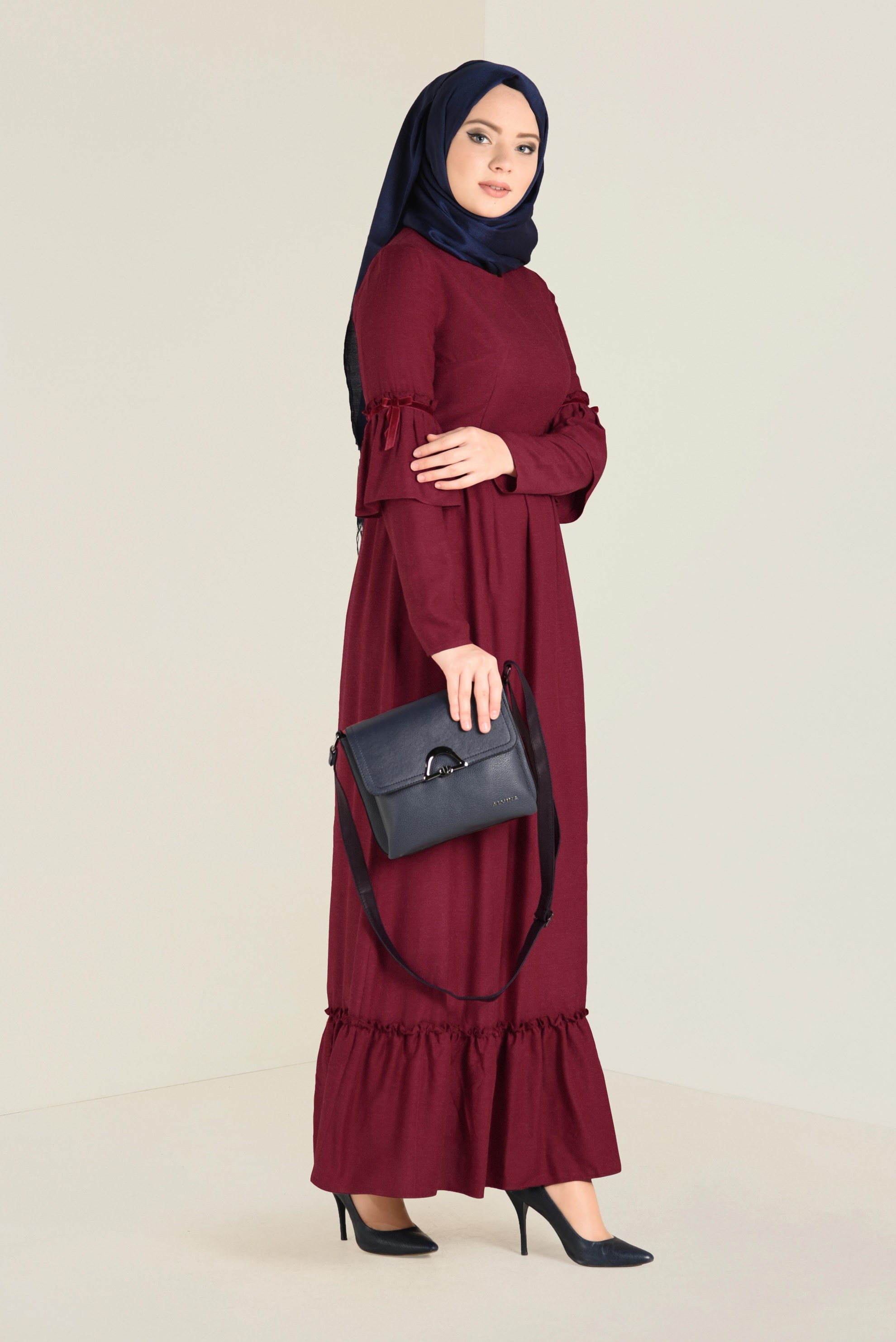 Tesettür giyim KIRMIZI ETEĞİ FIRFIRLI ELBİSE 4564