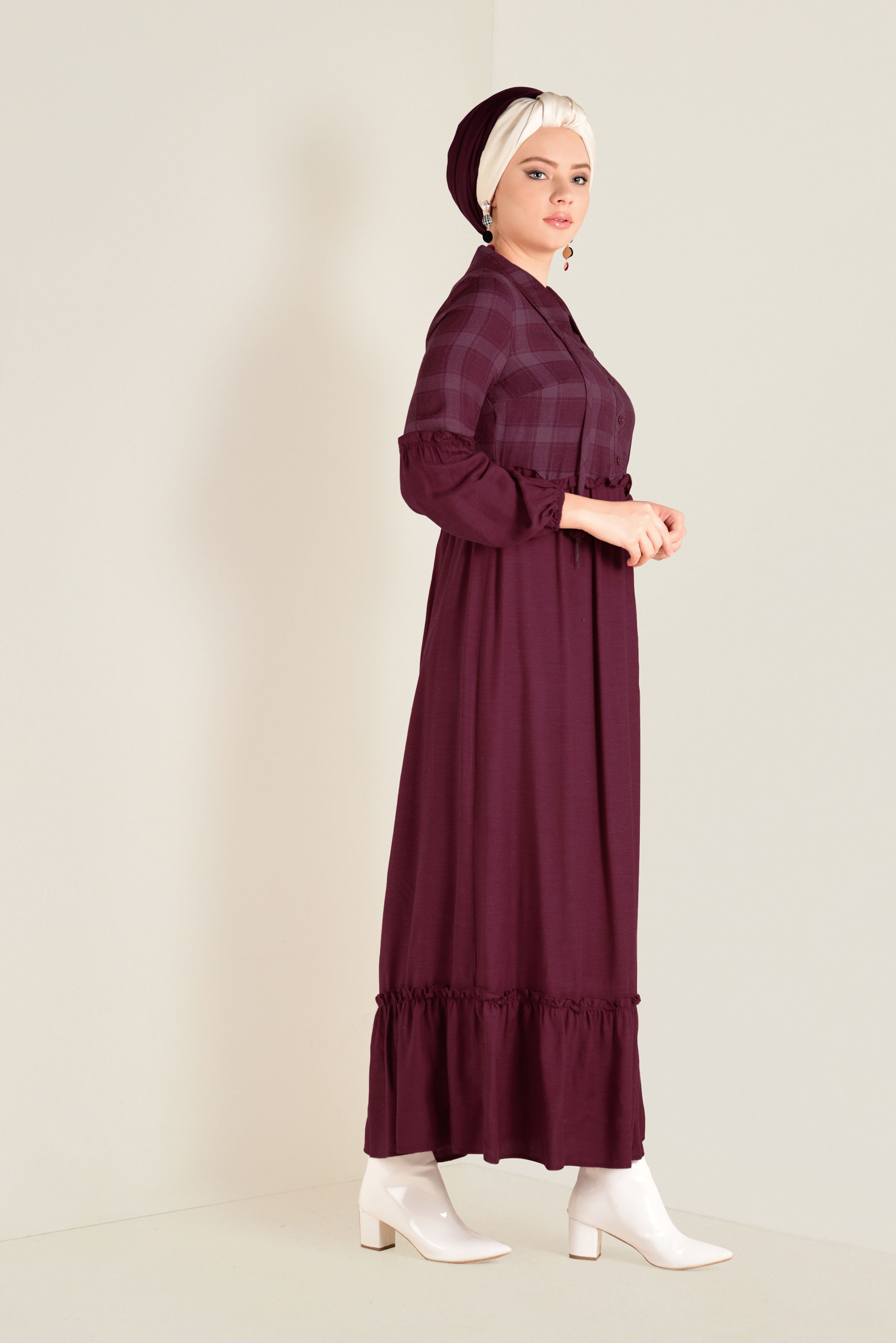 Tesettür giyim BORDO ETEK UCU VOLANLI EKOSELİ ELBİSE 4566