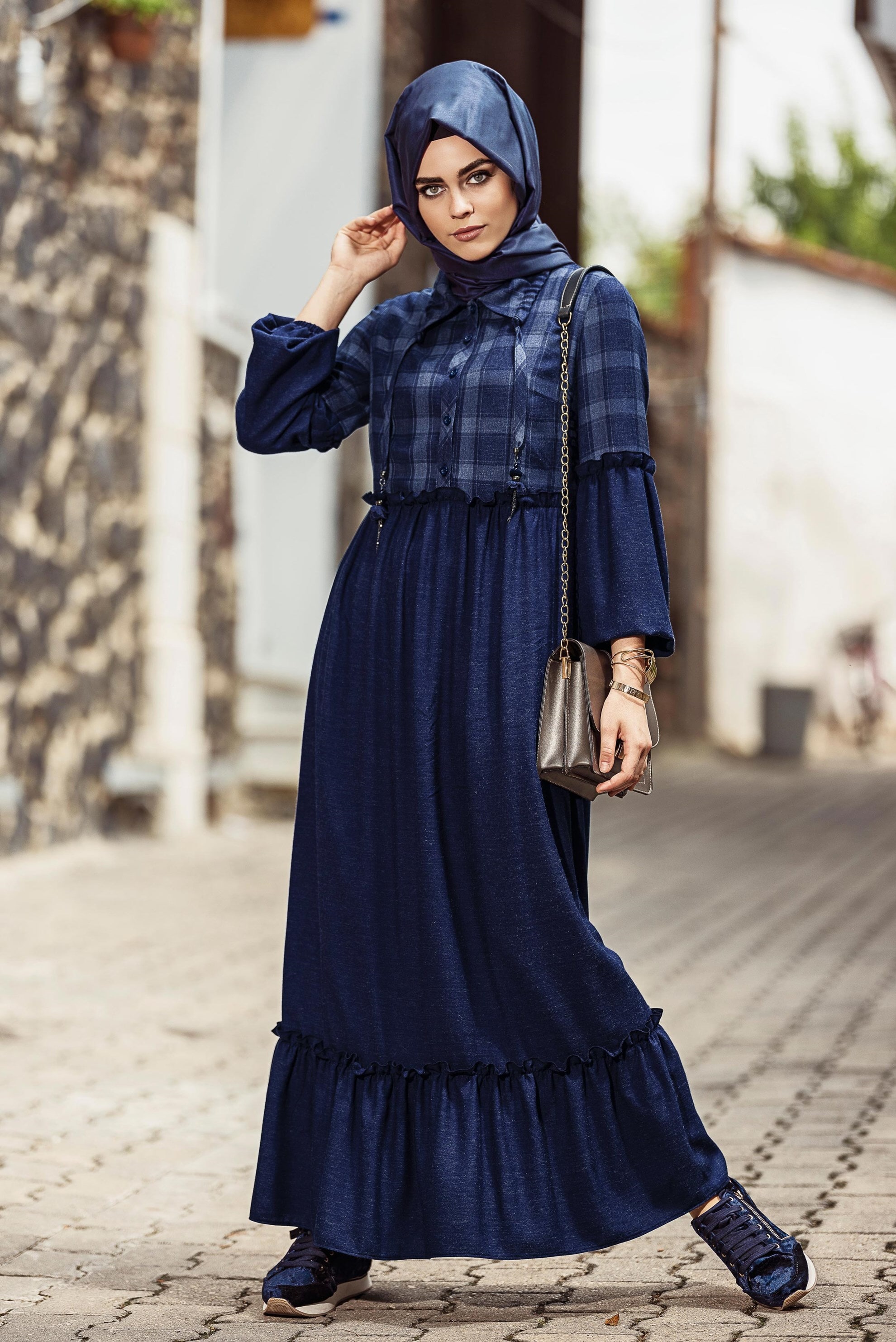 Tesettür giyim LACİVERT ETEK UCU VOLANLI EKOSELİ ELBİSE 4566