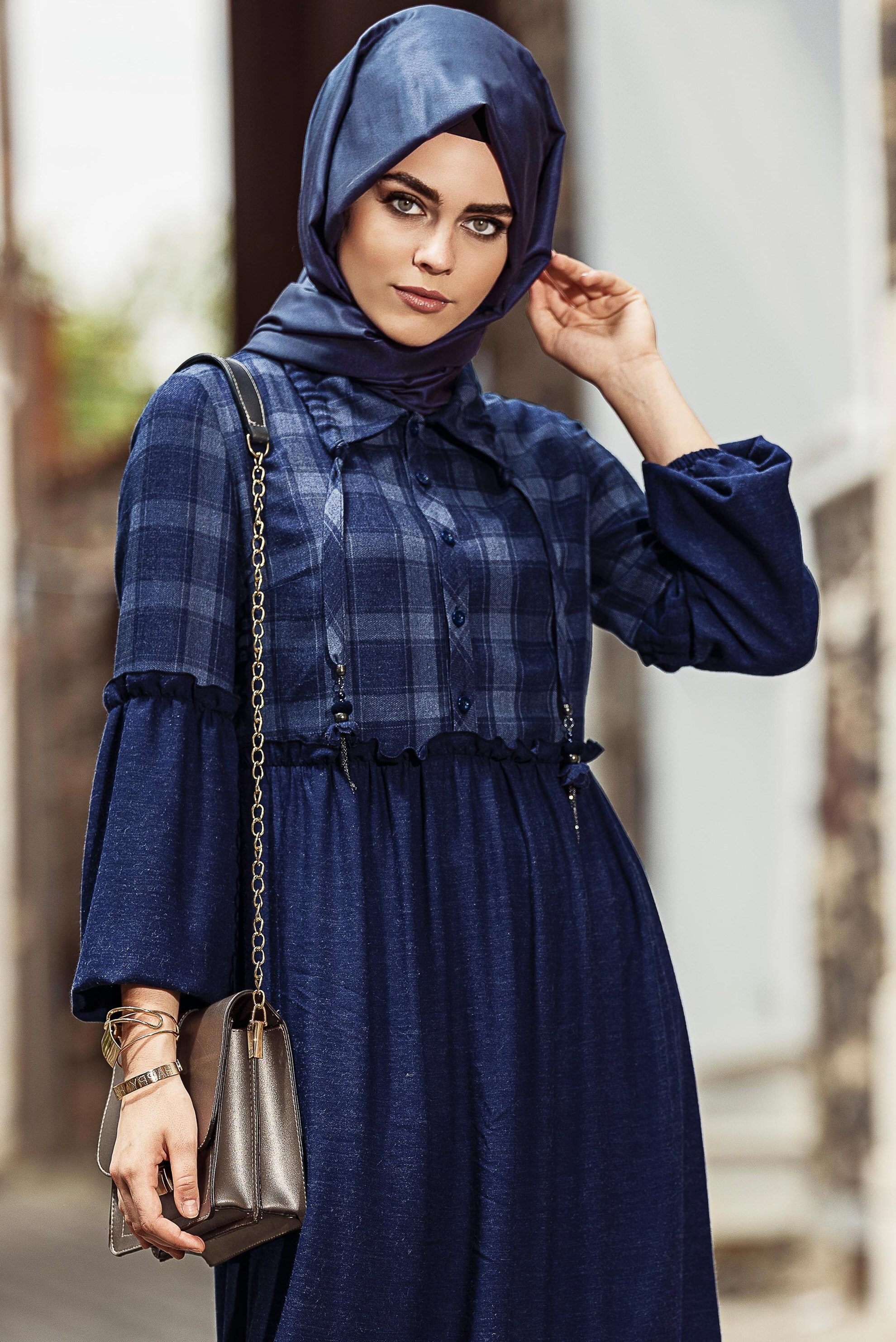 Tesettür giyim LACİVERT ETEK UCU VOLANLI EKOSELİ ELBİSE 4566