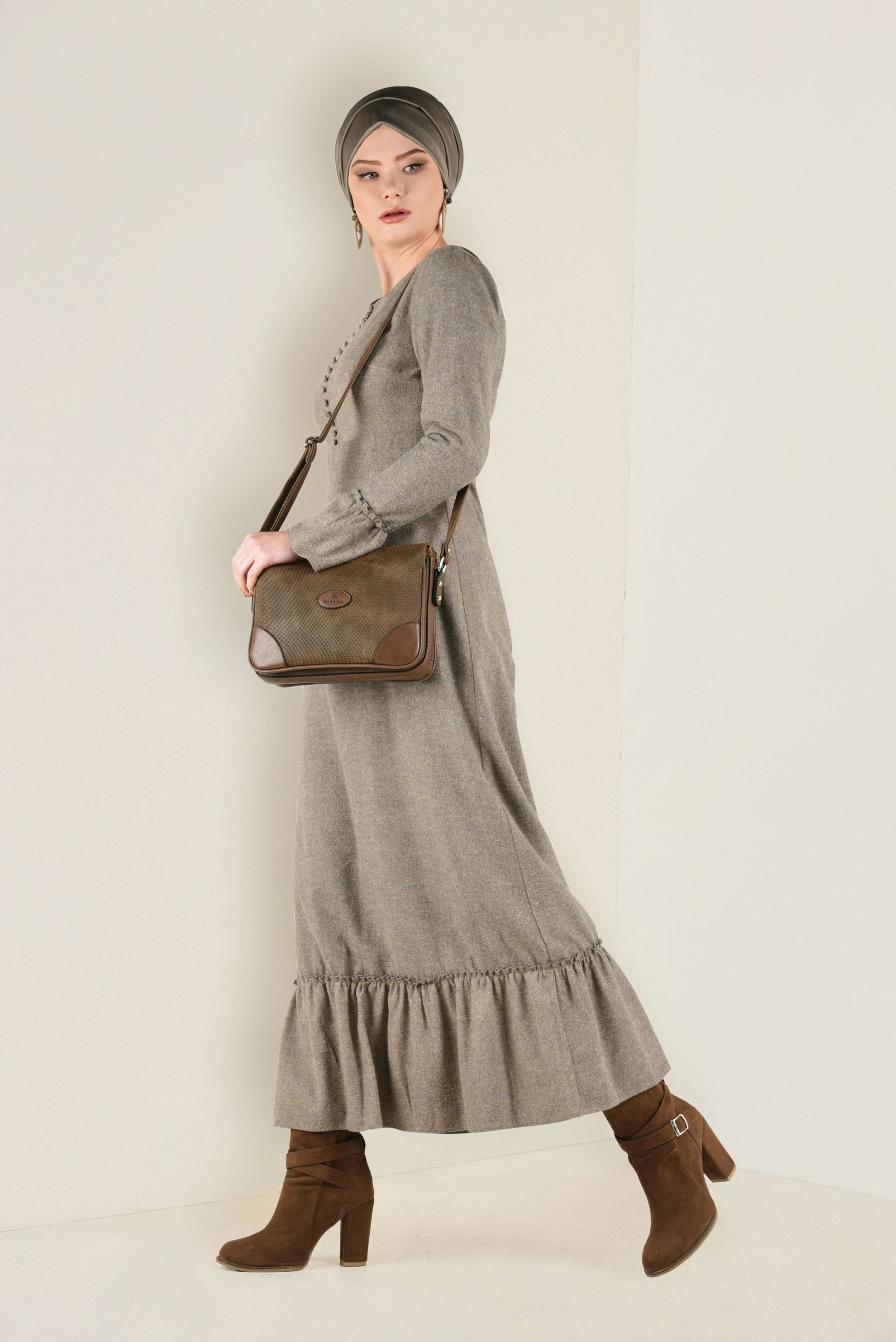 Tesettür giyim KAHVE VOLANLI PAMUKLU ELBİSE 4568