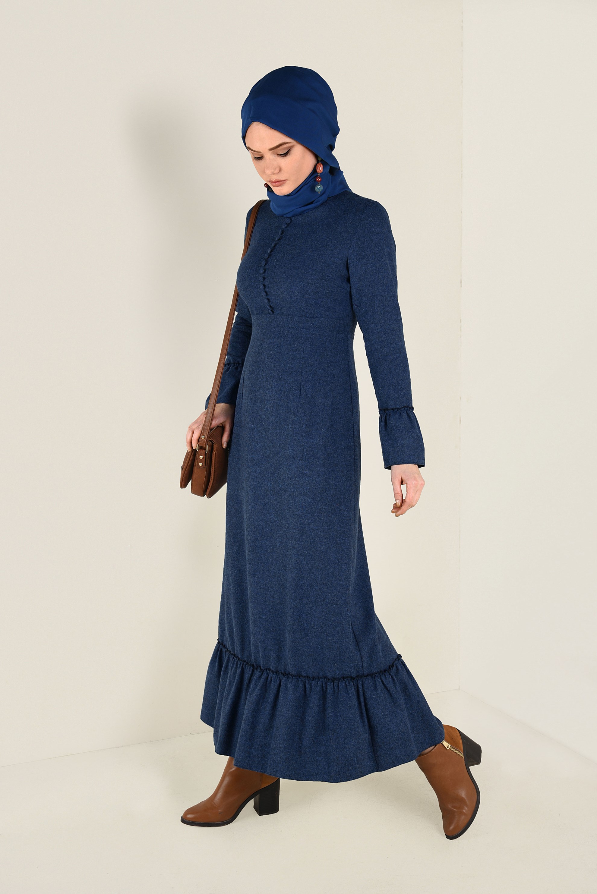 Tesettür giyim LACİVERT VOLANLI PAMUKLU ELBİSE 4568