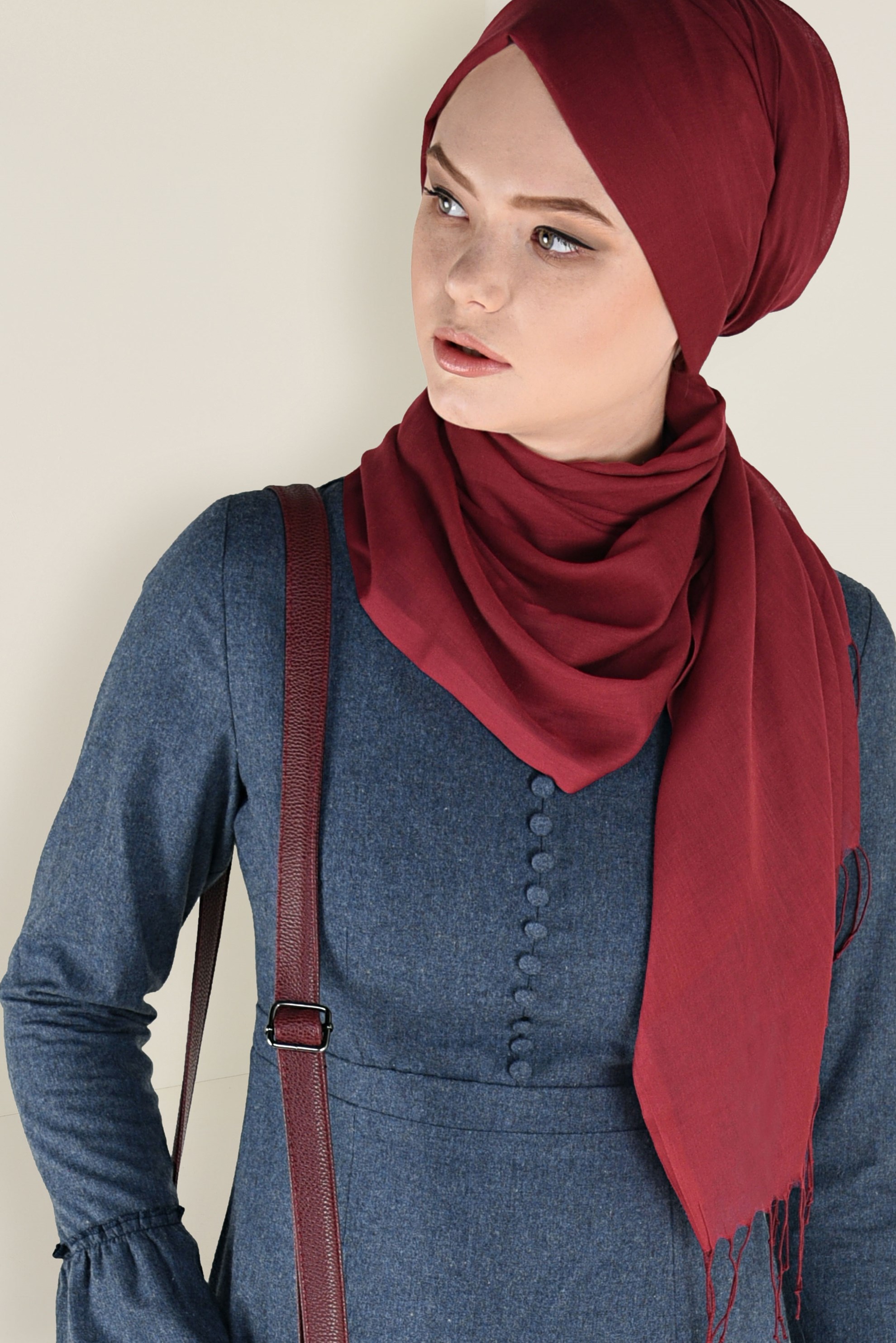 Tesettür giyim LACİVERT VOLANLI PAMUKLU ELBİSE 4568