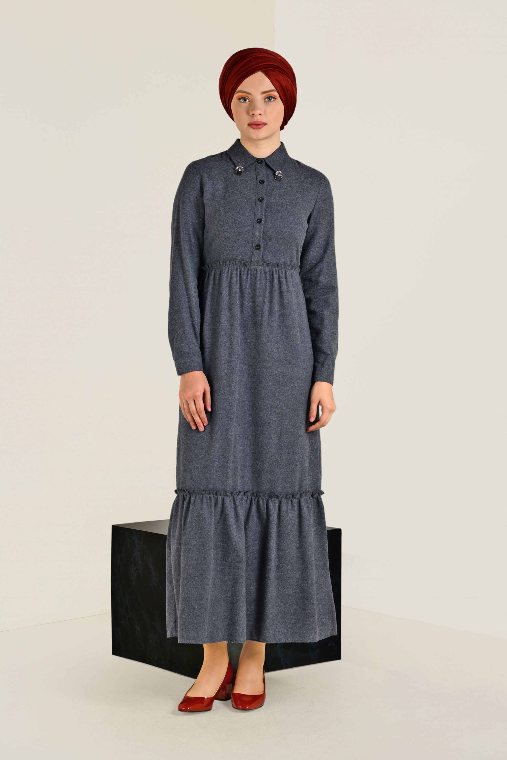 Tesettür giyim LACİVERT DOĞAL KUMAŞLI ELBİSE 4569 