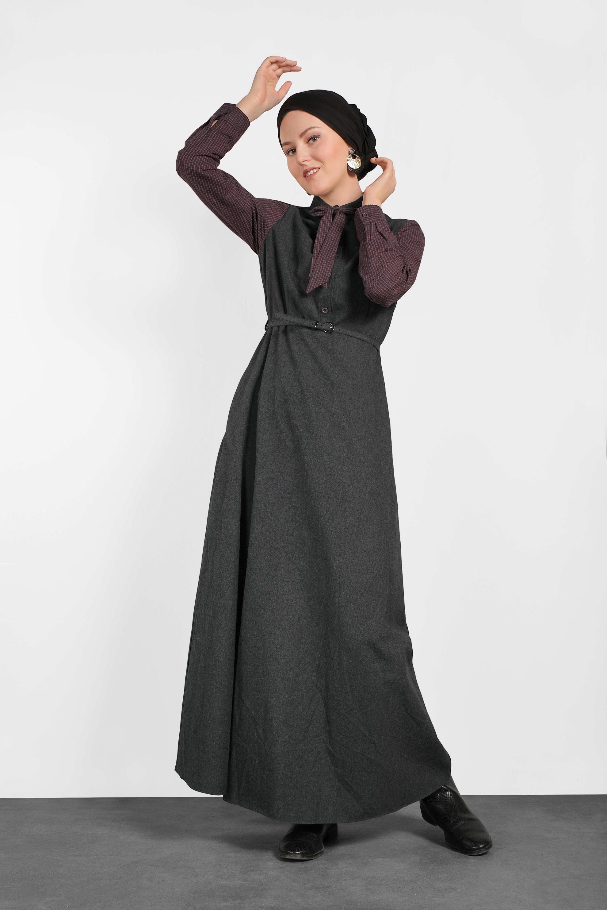 Tesettür giyim GRİ YAKASI BAĞCIKLI BELDEN KEMERLİ ELBİSE 4608