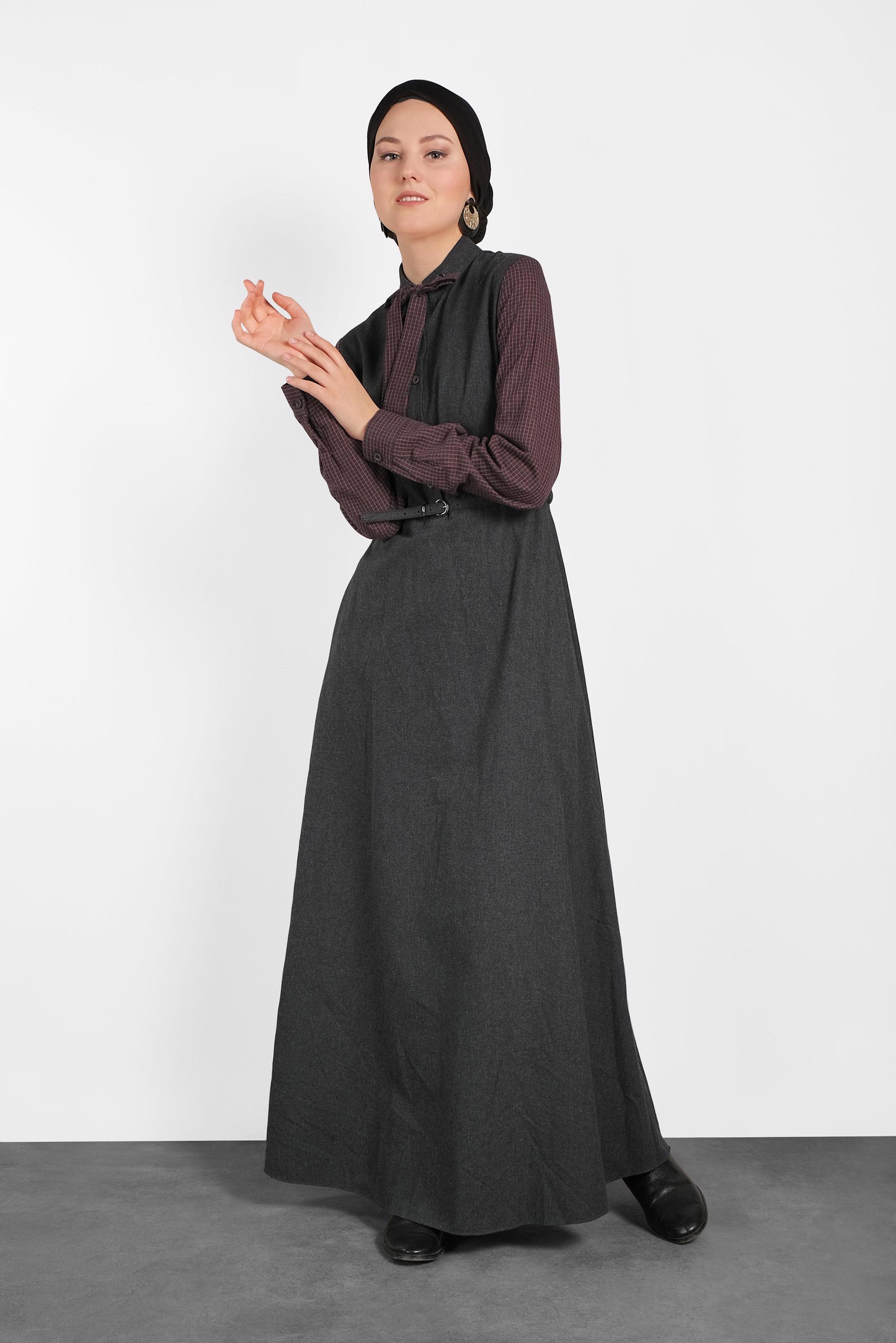 Tesettür giyim GRİ YAKASI BAĞCIKLI BELDEN KEMERLİ ELBİSE 4608