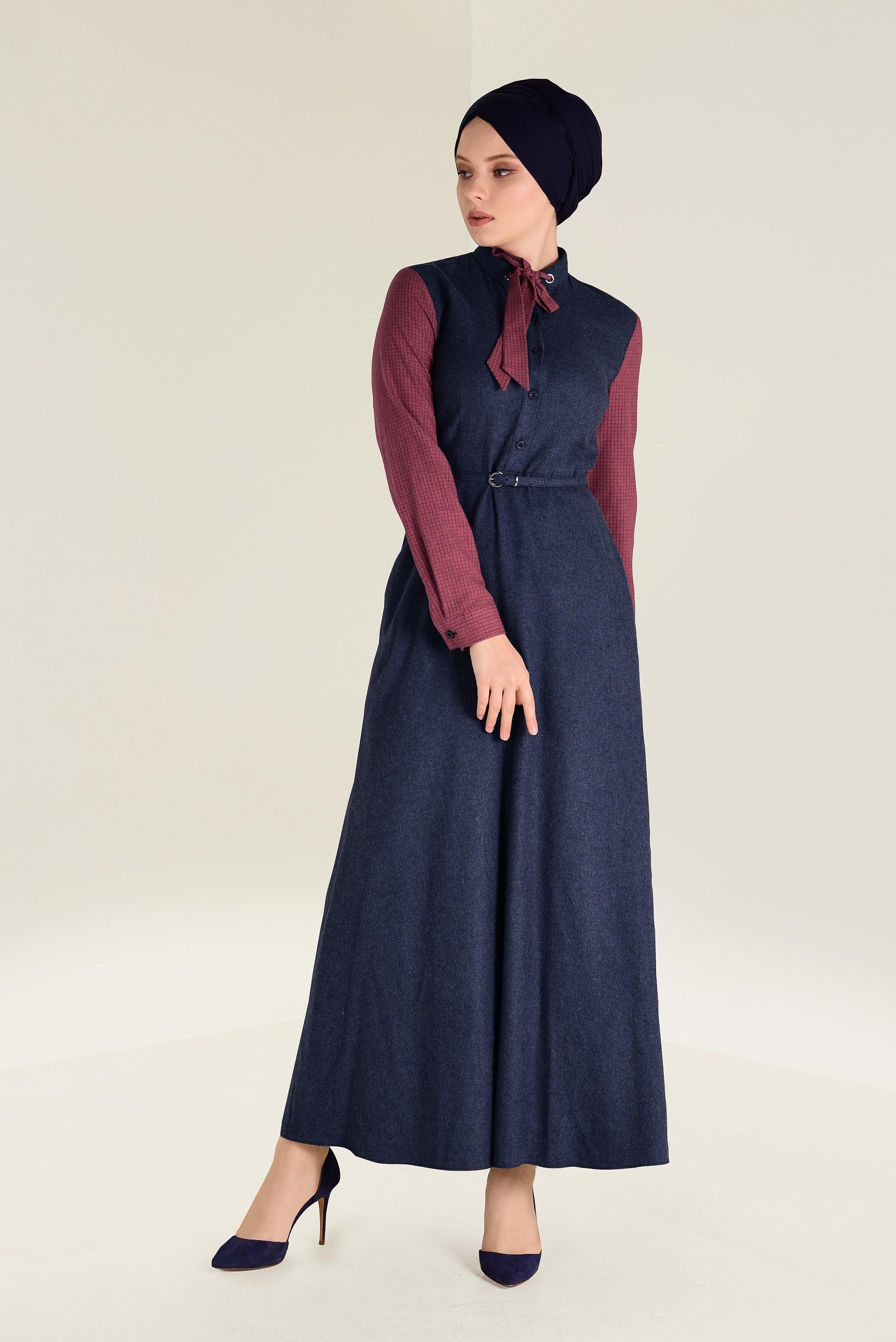 Tesettür giyim LACİVERT YAKASI BAĞCIKLI BELDEN KEMERLİ ELBİSE 4608