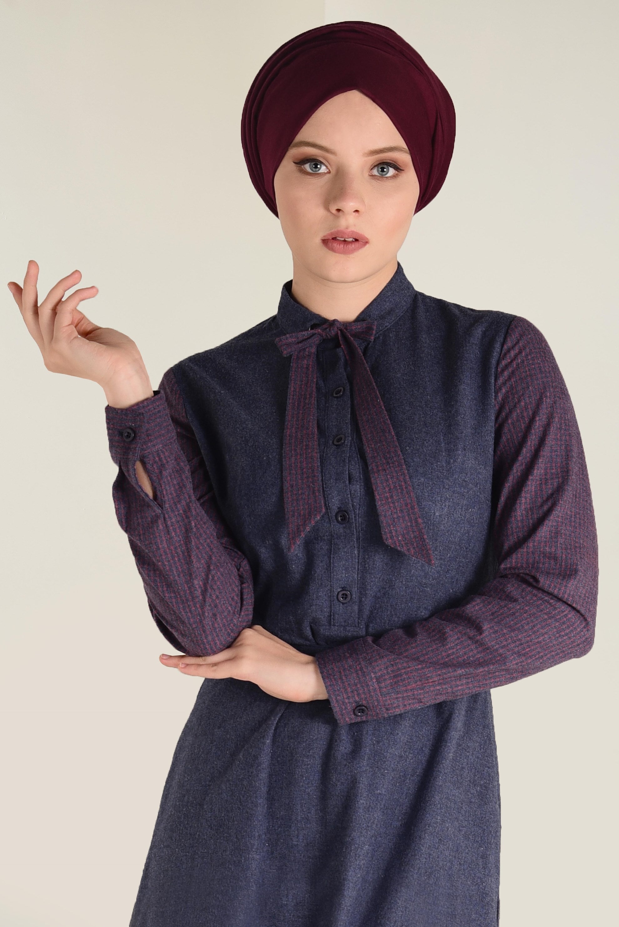 Tesettür giyim LACİVERT YAKASI BAĞCIKLI BELDEN KEMERLİ ELBİSE 4608