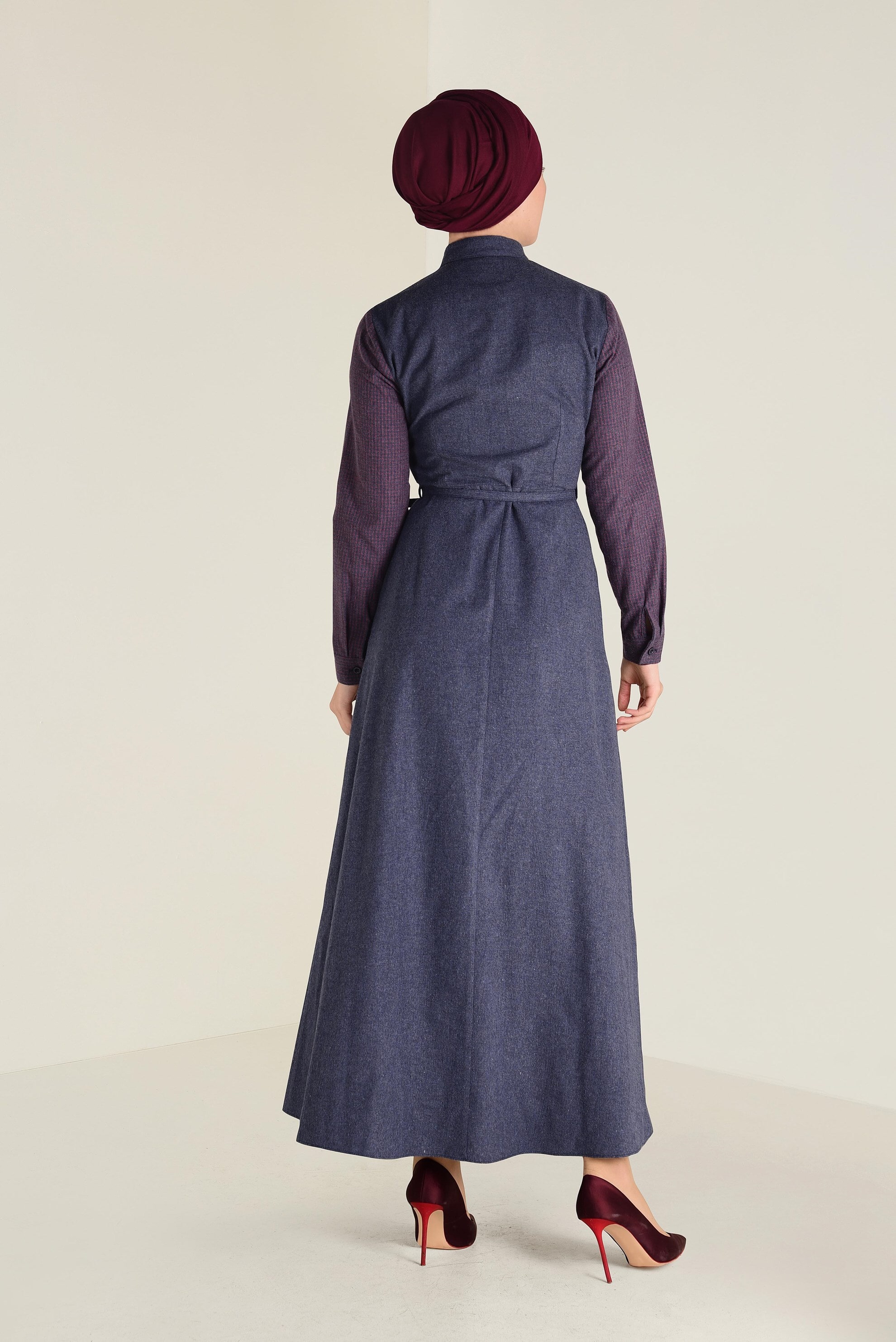 Tesettür giyim LACİVERT YAKASI BAĞCIKLI BELDEN KEMERLİ ELBİSE 4608