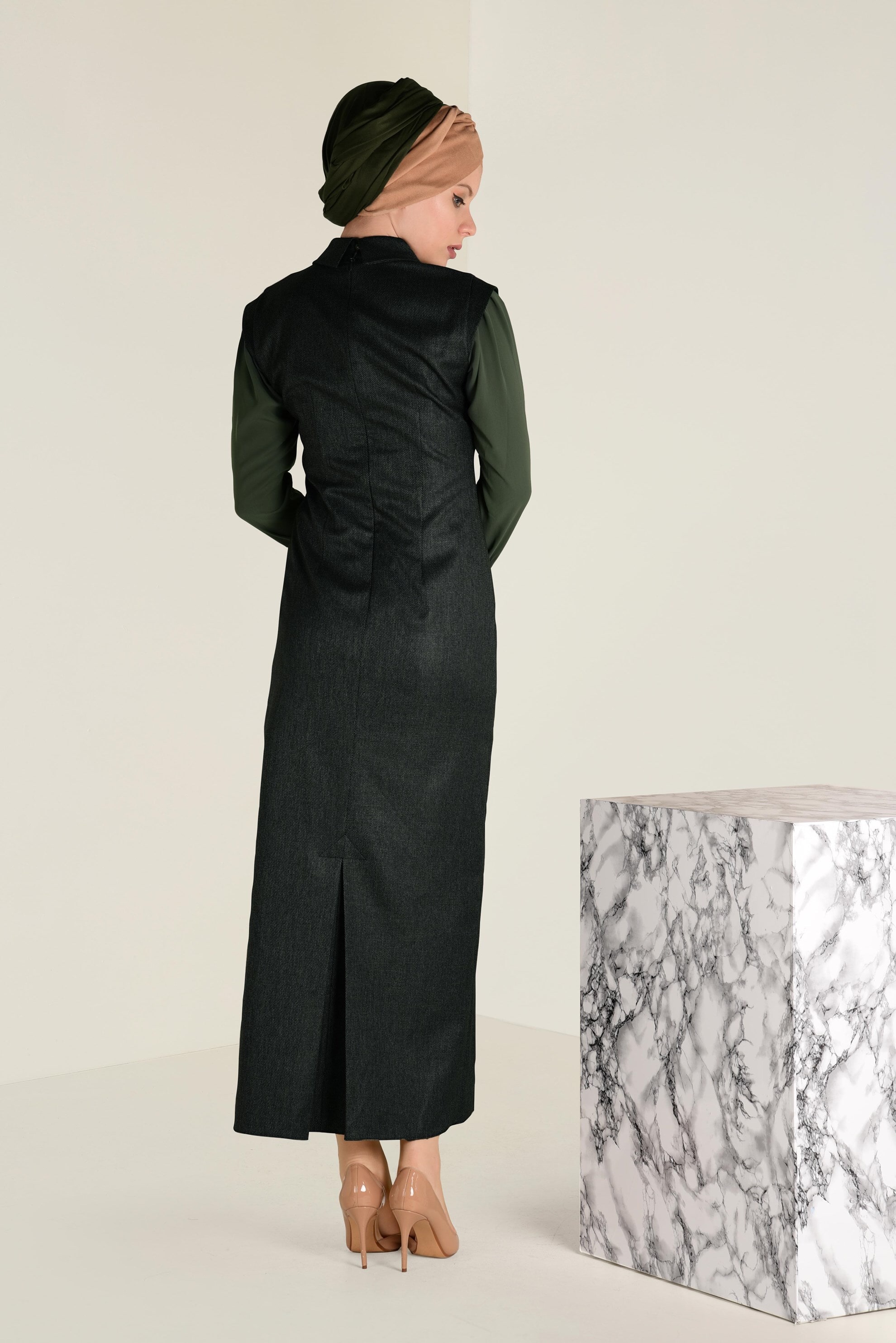 Tesettür giyim HAKİ BALIKÇI YAKA GİZLİ YIRTMAÇLI ELBİSE 4678 