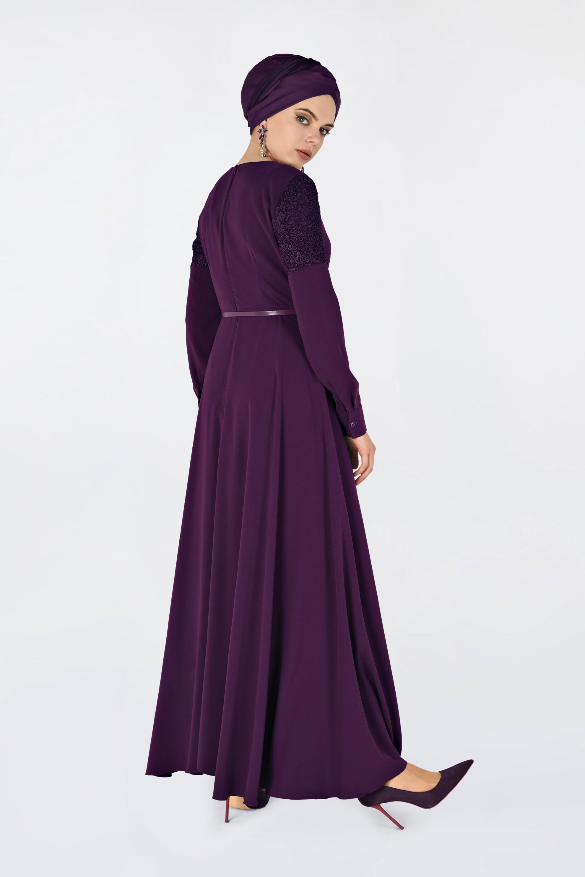 Tesettür giyim MÜRDÜM KOLLARI DANTELLİ KEMERLİ ELBİSE 4679