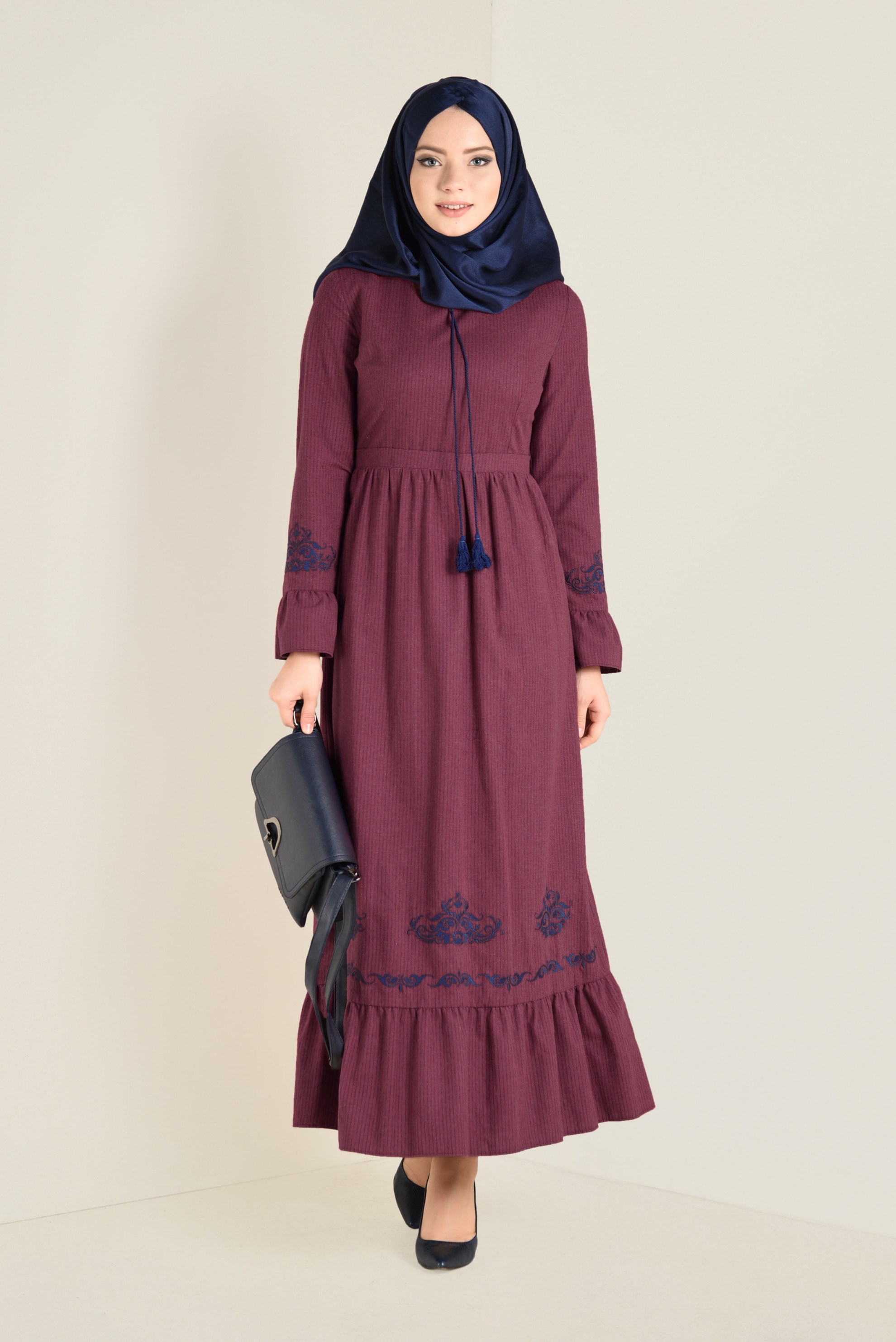 Tesettür giyim KIRMIZI BAĞCIKLI ELBİSE 4680