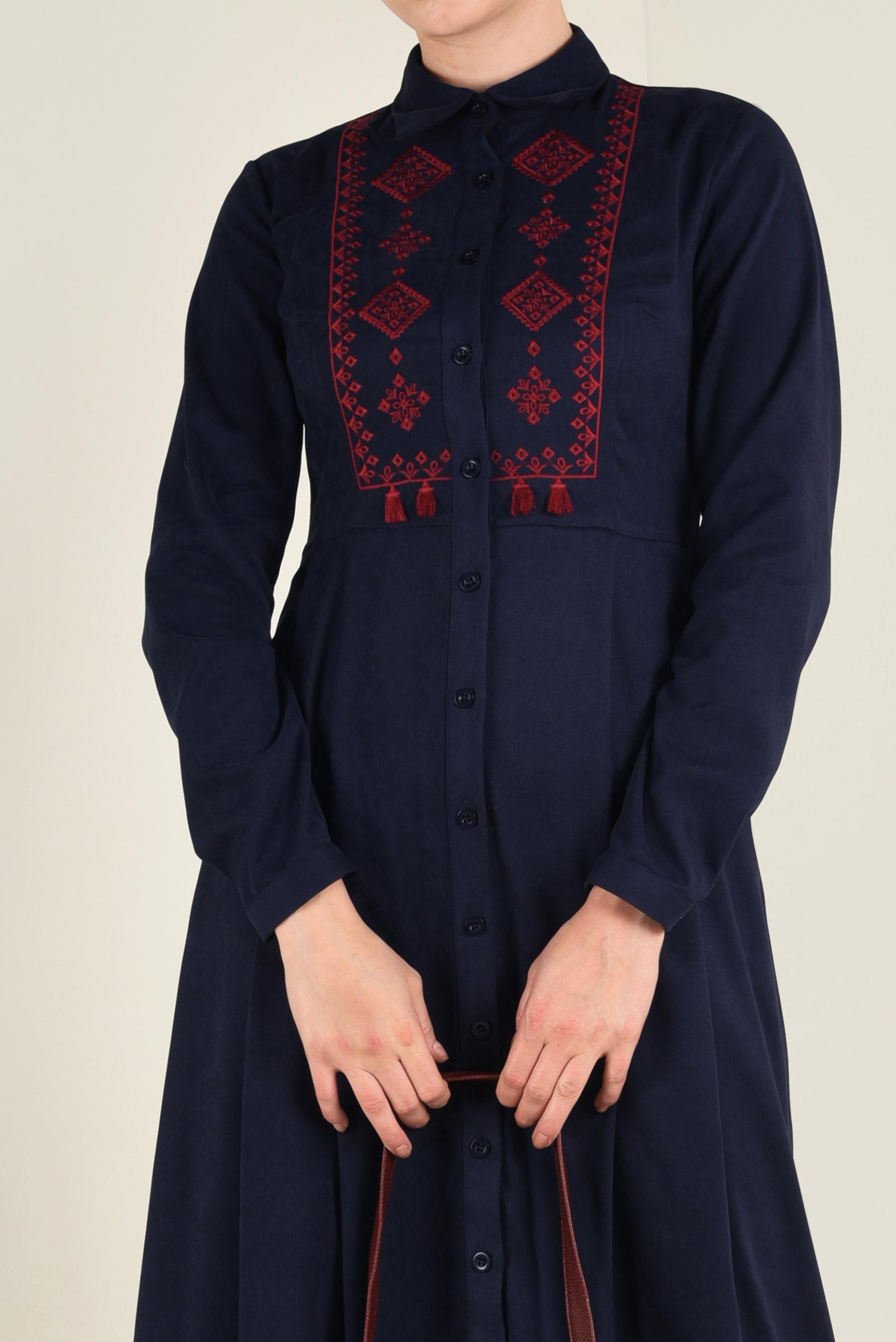 Tesettür giyim LACİVERT ÖNDEN DÜĞMELİ ELBİSE 4712