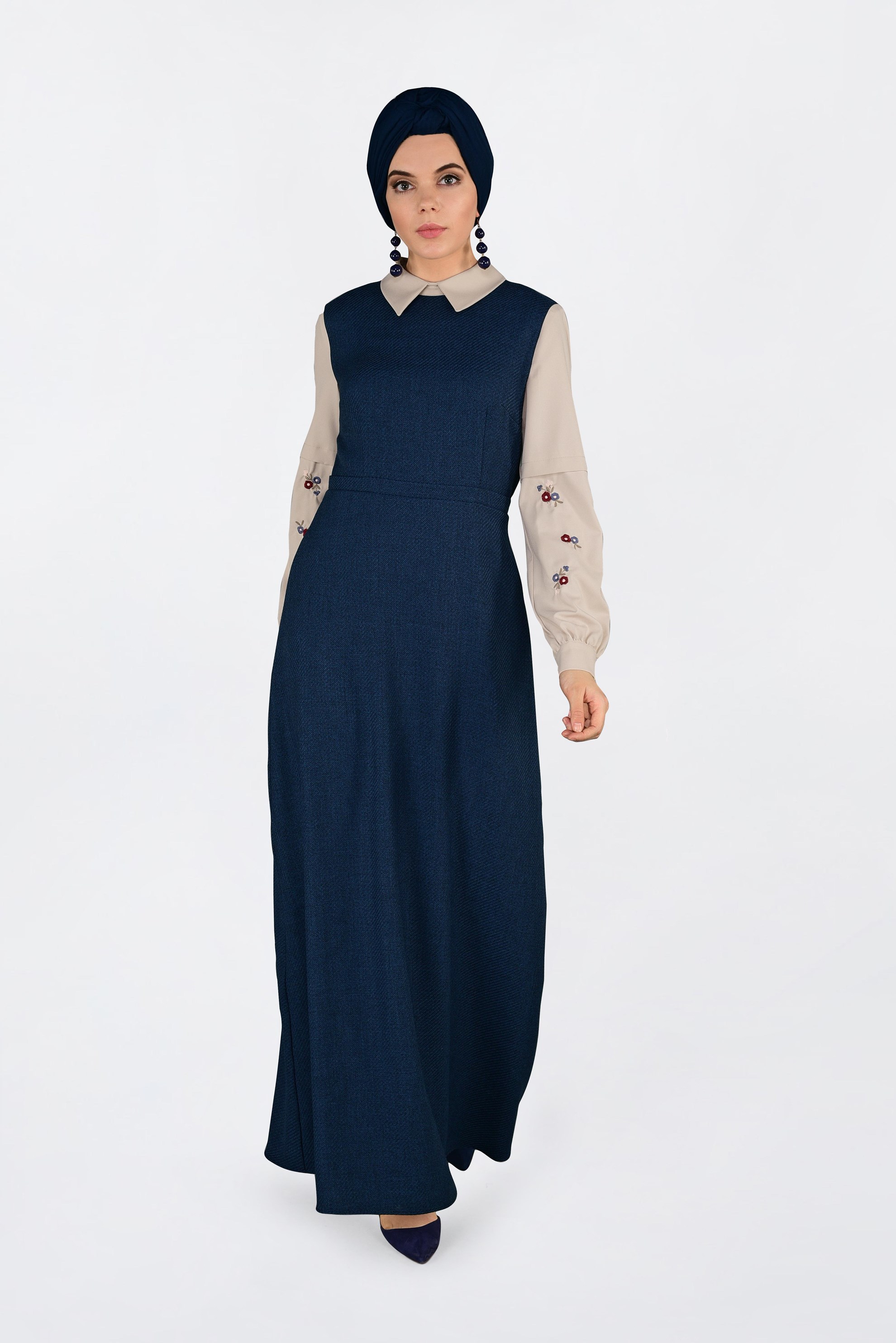 Tesettür giyim LACİVERT KOLLARI NAKIŞ İŞLEMELİ A KESİM ELBİSE 4730