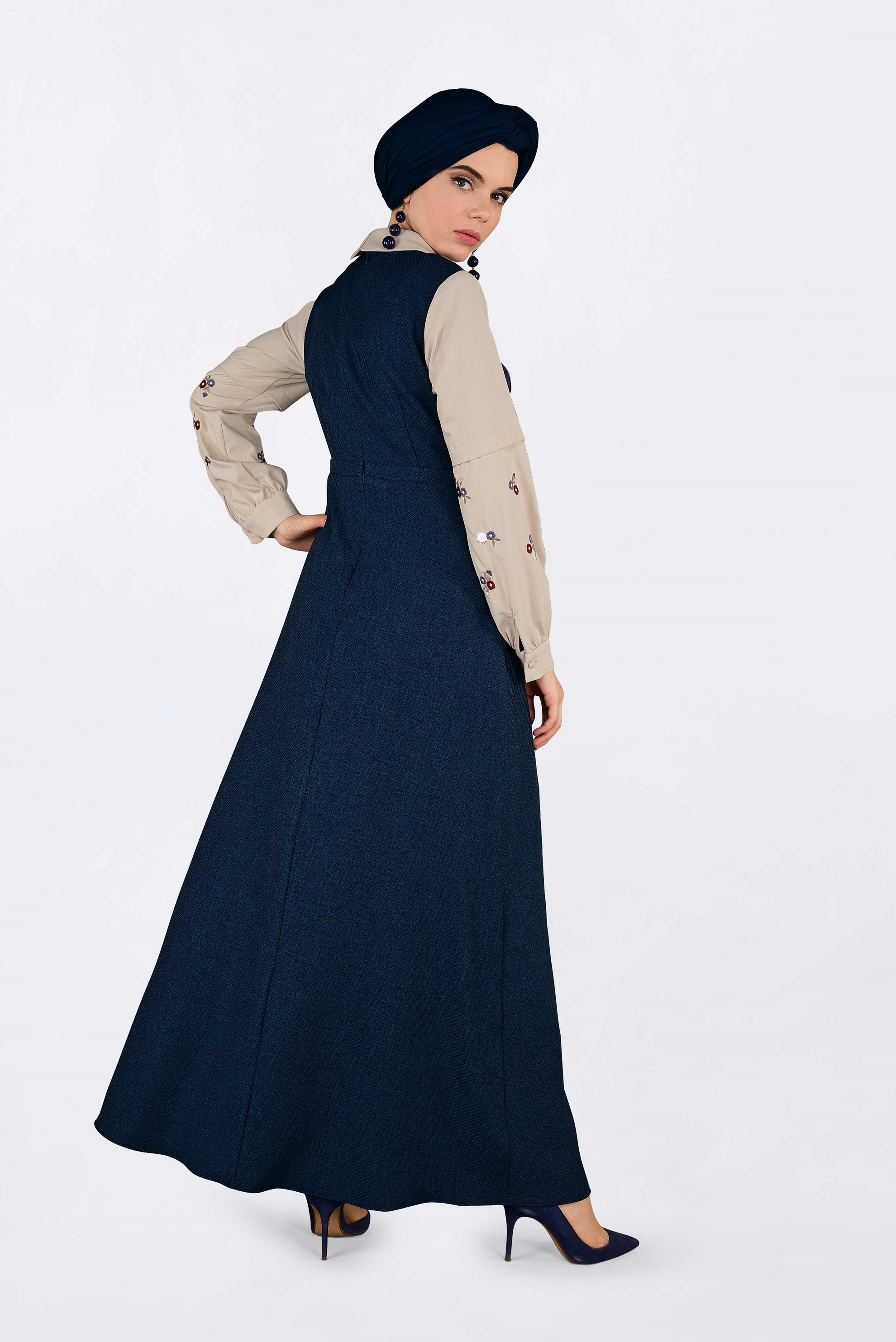 Tesettür giyim LACİVERT KOLLARI NAKIŞ İŞLEMELİ A KESİM ELBİSE 4730