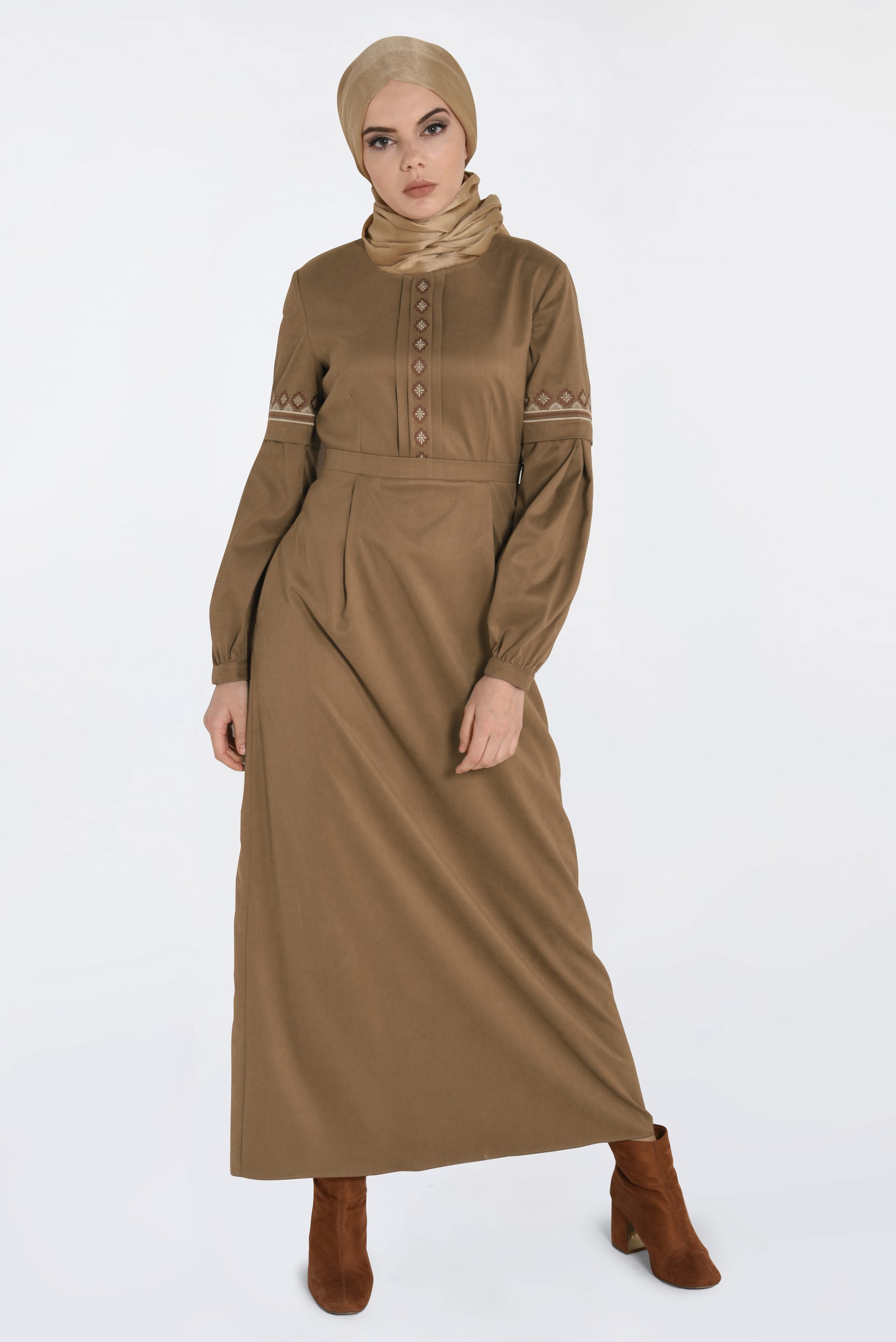 Tesettür giyim BEJ İŞLEMELİ SÜET ELBİSE 4766 