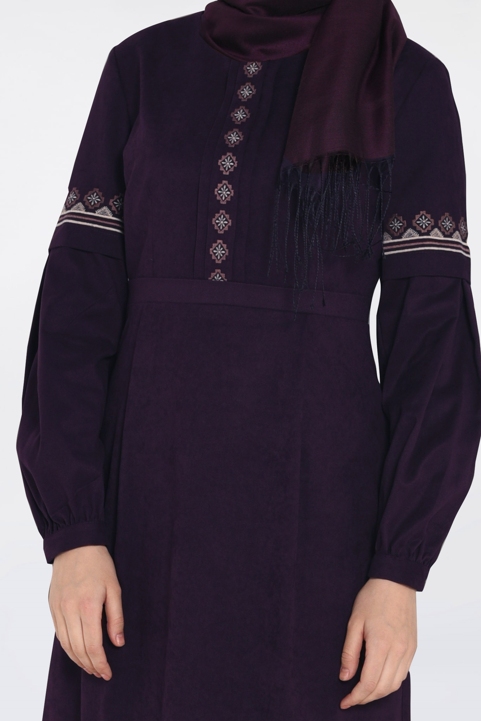 Tesettür giyim MOR İŞLEMELİ SÜET ELBİSE 4766 