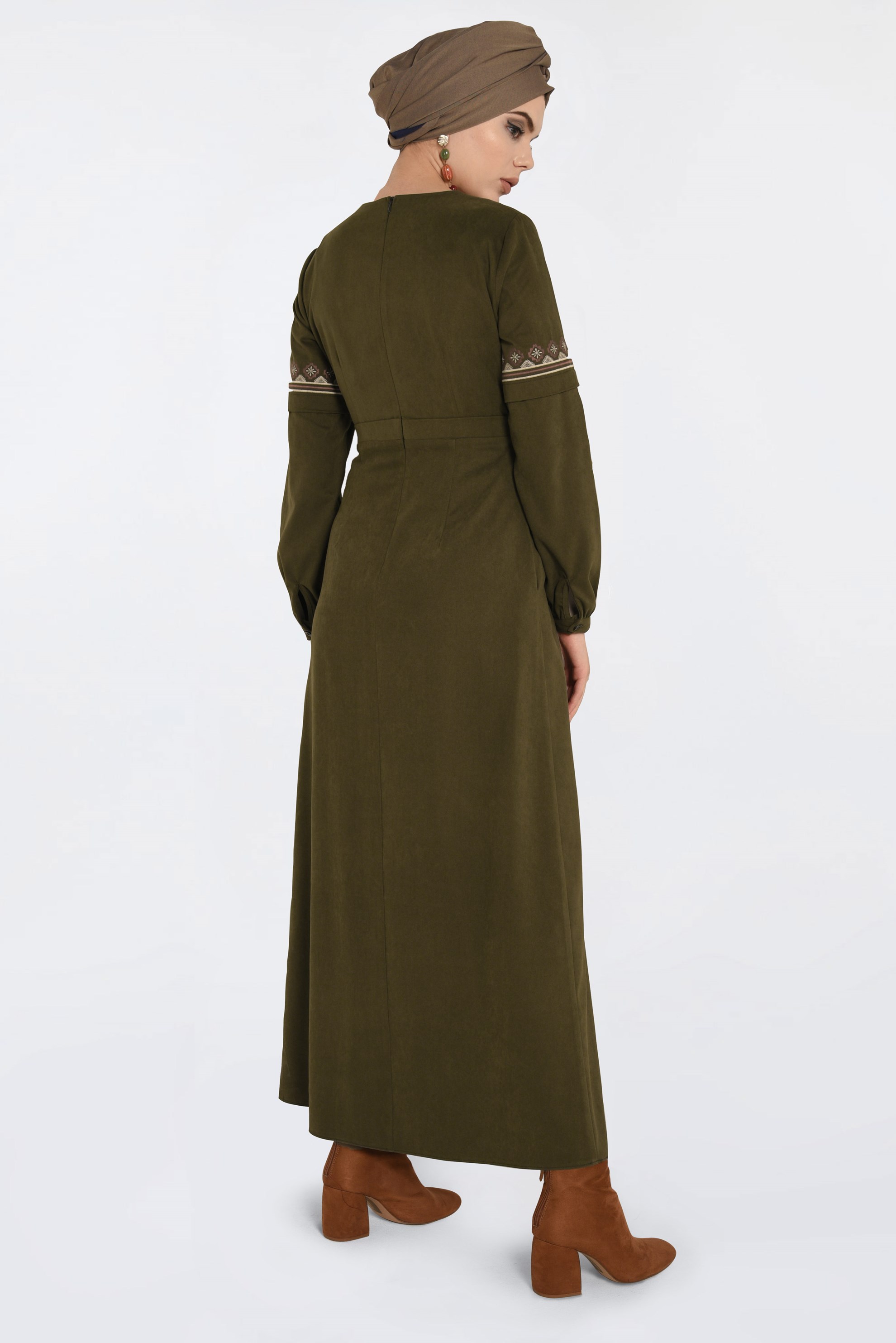 Tesettür giyim HAKİ İŞLEMELİ SÜET ELBİSE 4766 