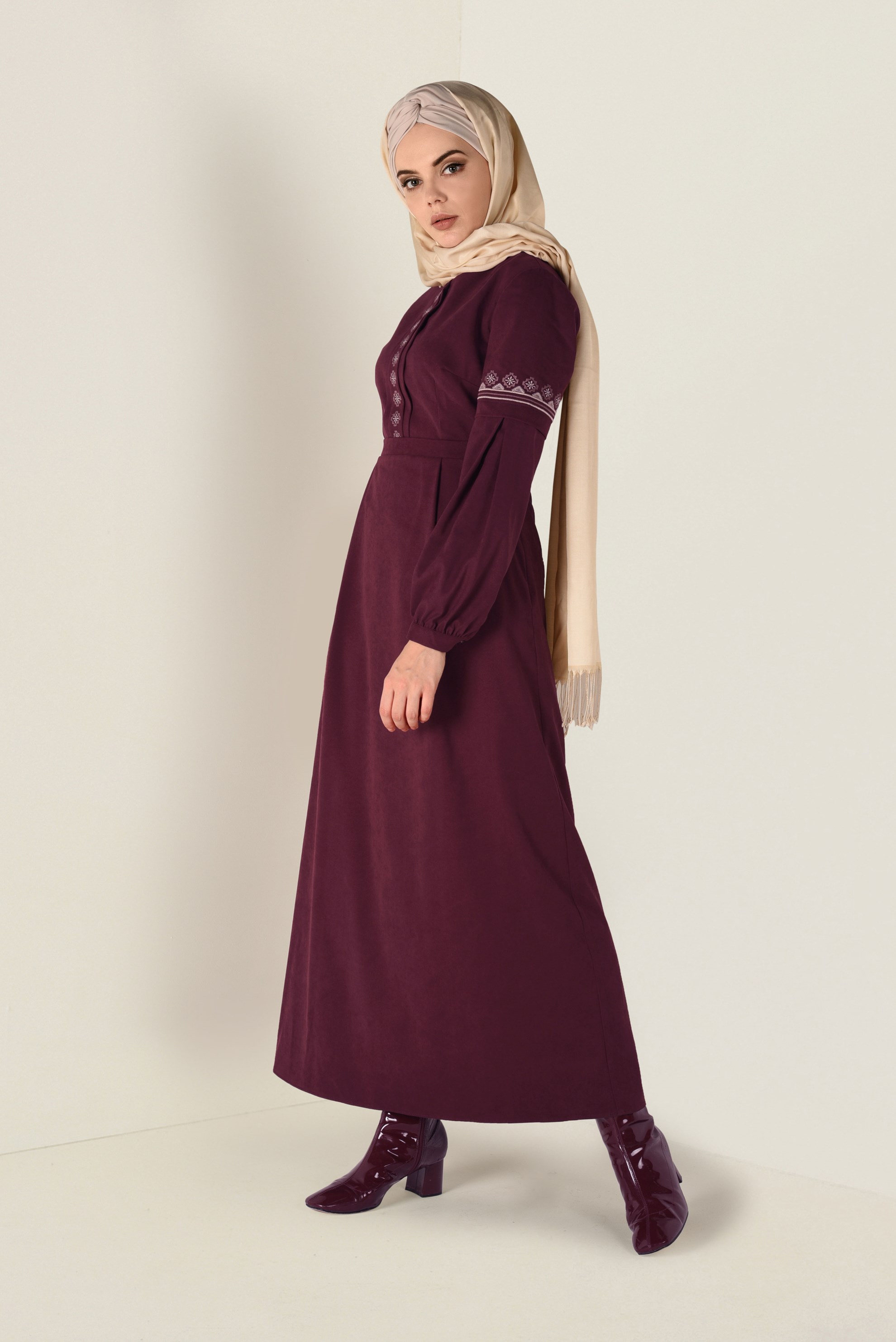 Tesettür giyim BORDO İŞLEMELİ SÜET ELBİSE 4766 