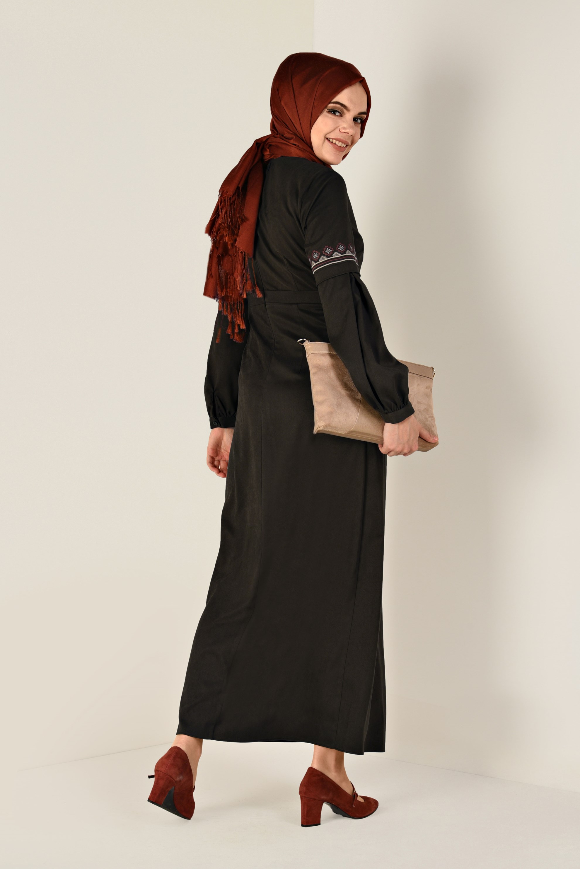 Tesettür giyim HAKİ İŞLEMELİ SÜET ELBİSE 4766 