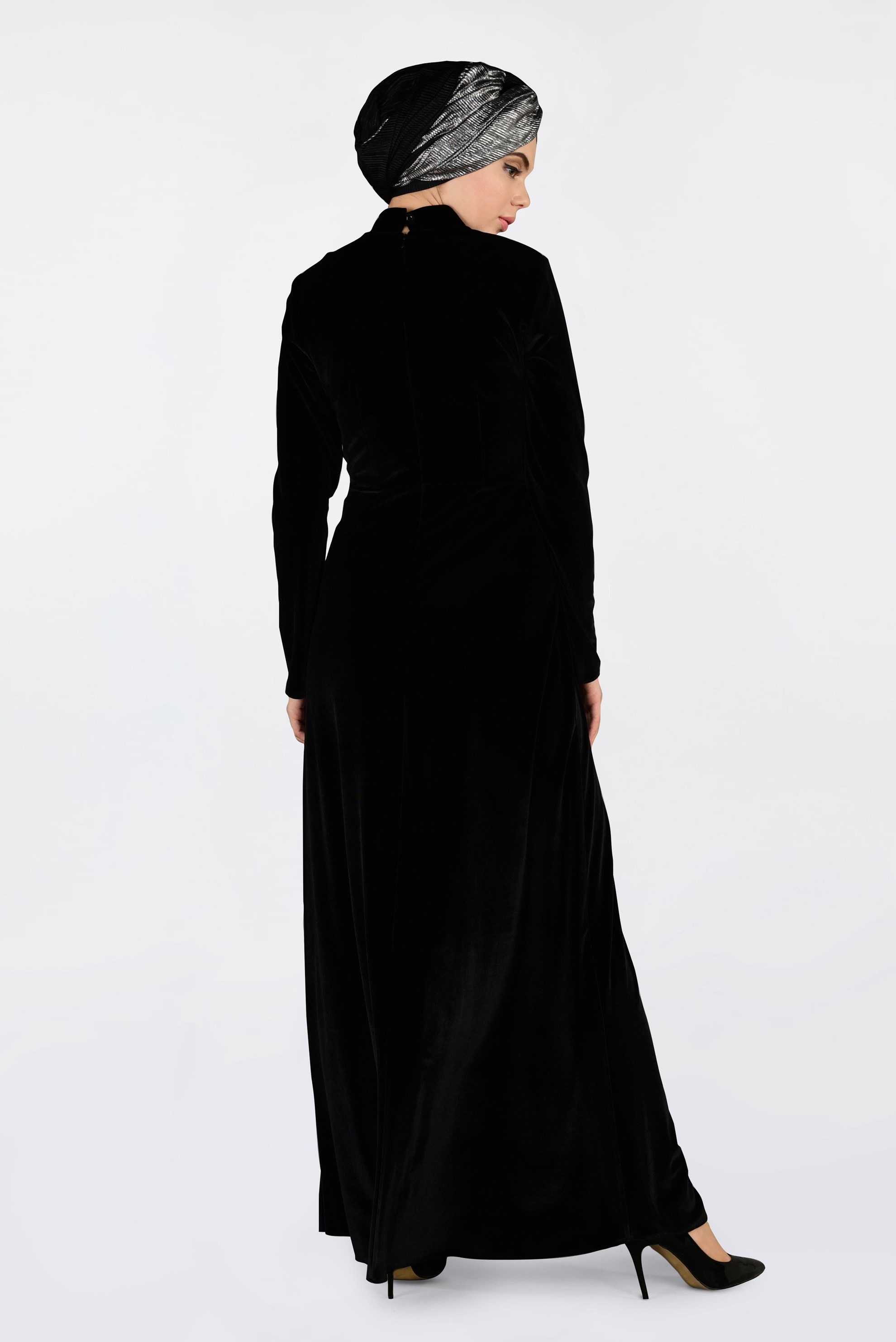 Tesettür giyim SİYAH NAKIŞLI KADİFE ELBİSE 4780 