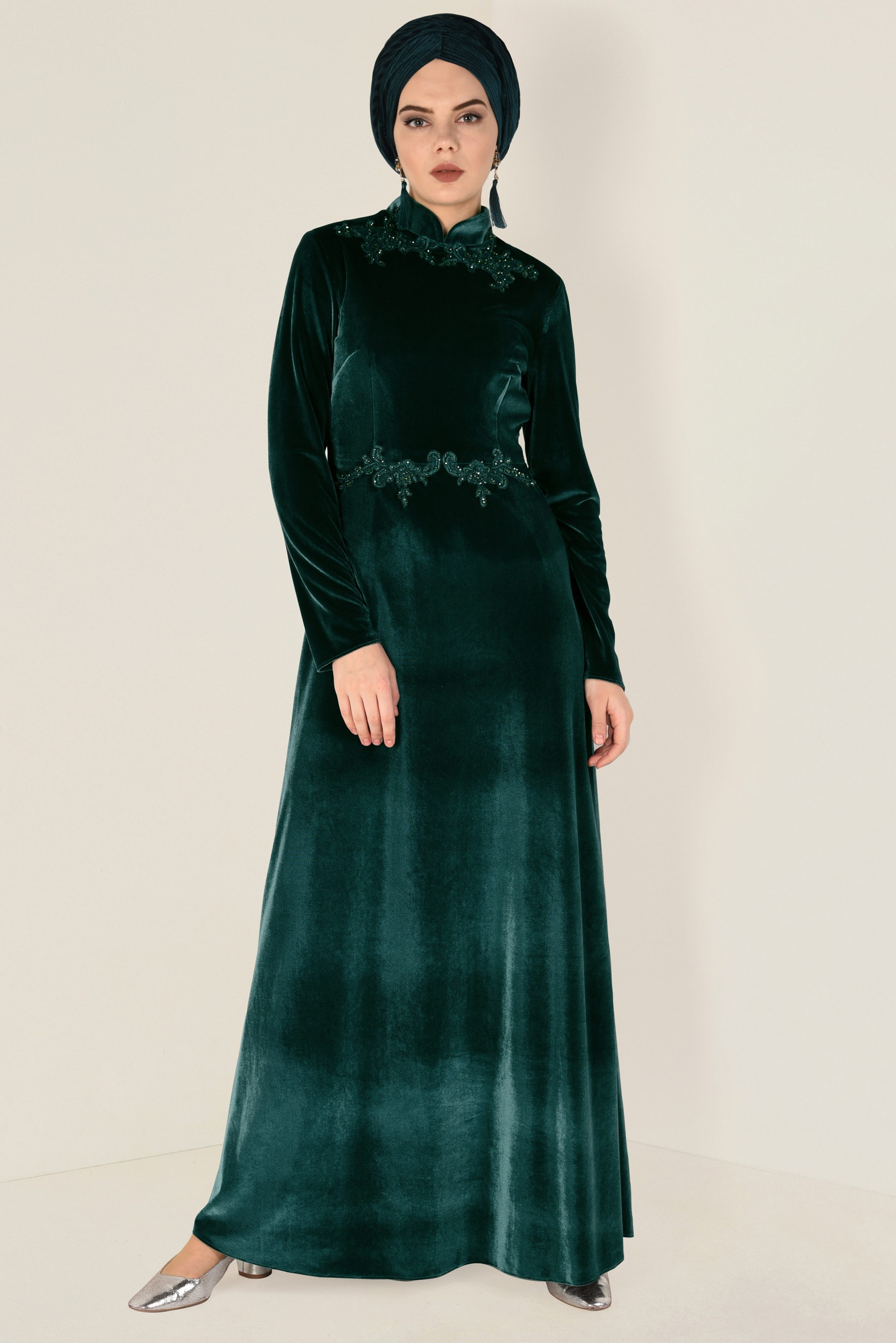Tesettür giyim YEŞİL NAKIŞLI KADİFE ELBİSE 4780	
