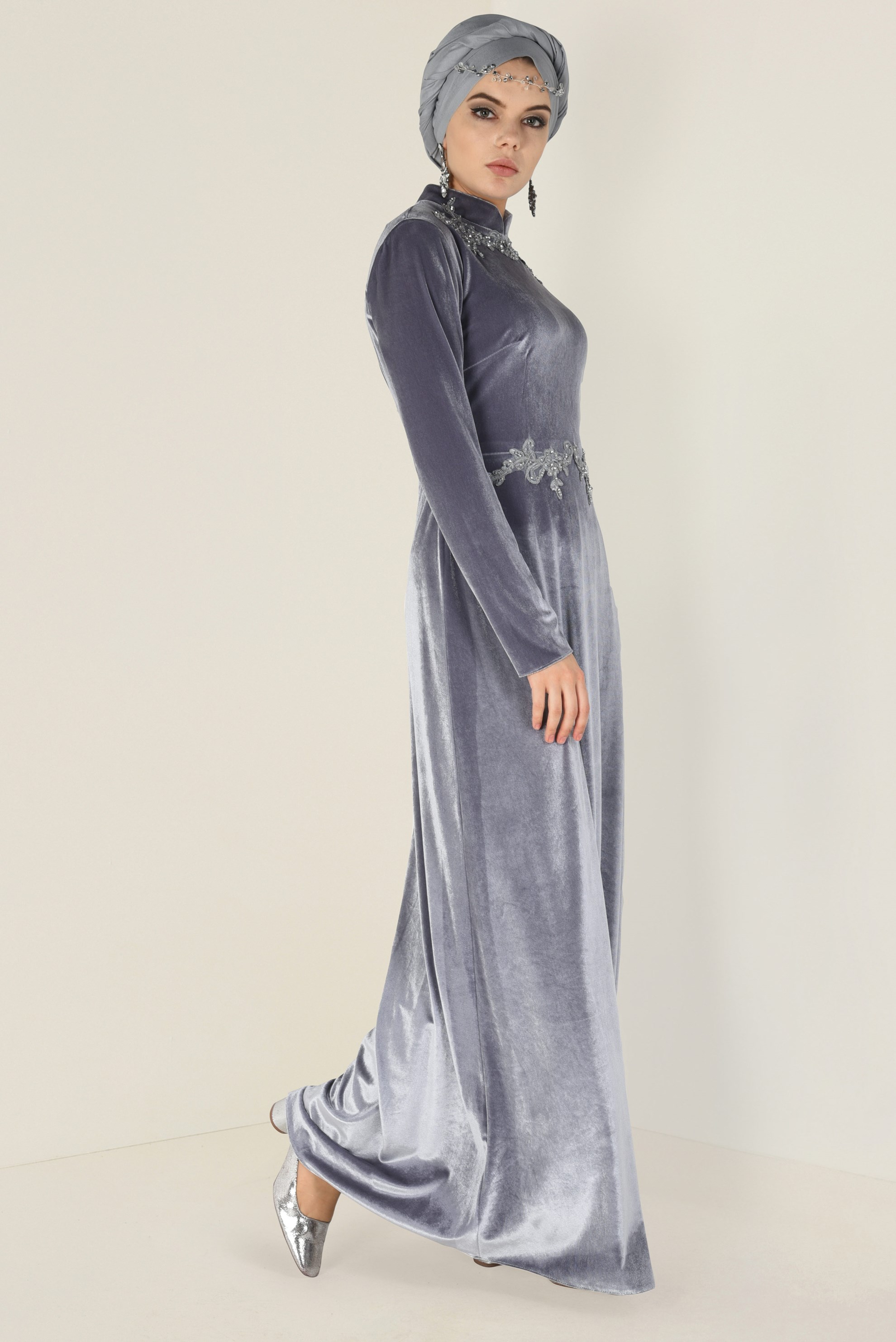 Tesettür giyim GÜMÜŞ NAKIŞLI KADİFE ELBİSE 4780