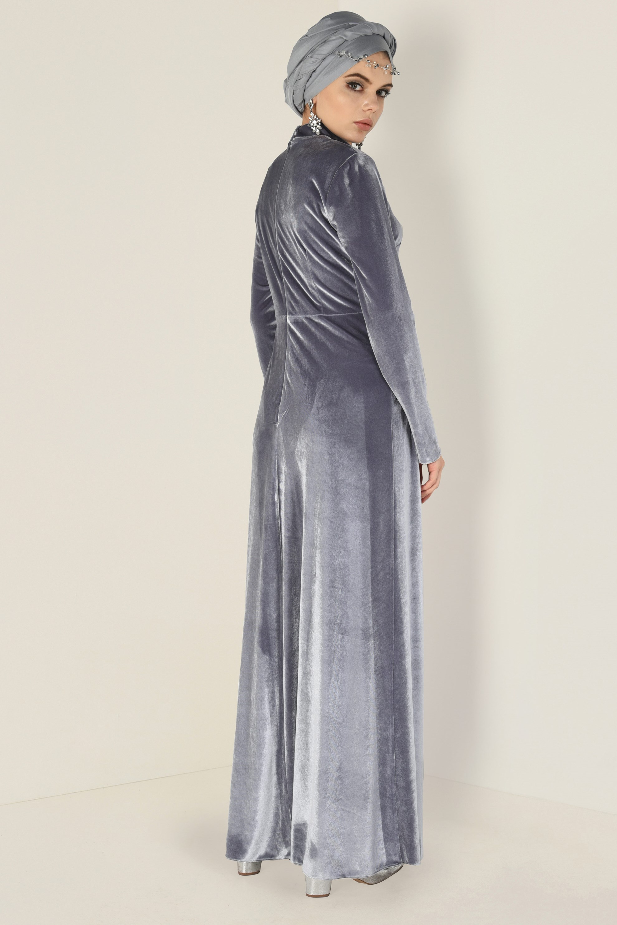 Tesettür giyim GÜMÜŞ NAKIŞLI KADİFE ELBİSE 4780