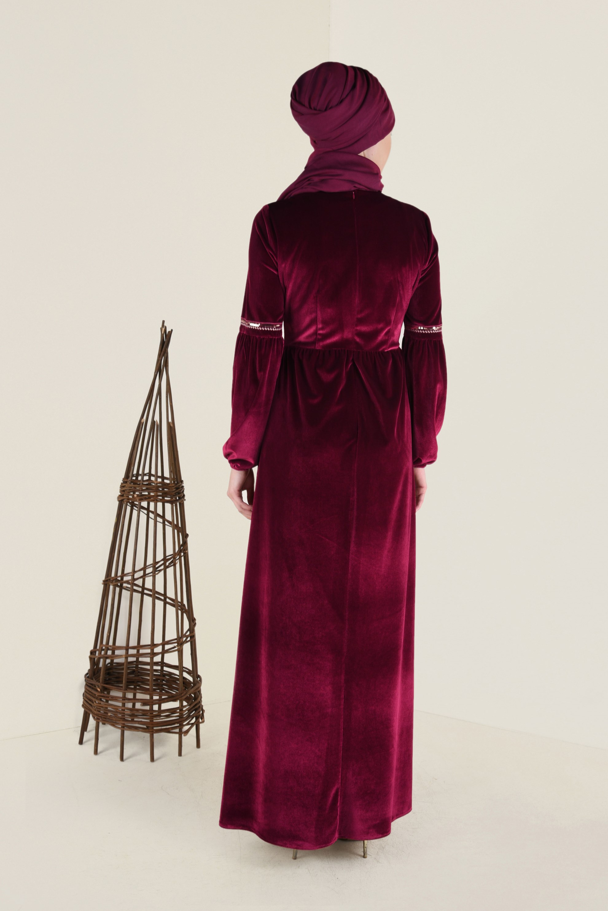 Tesettür giyim BORDO ÖNDEN DÜĞMELİ KADİFE ELBİSE 4783 