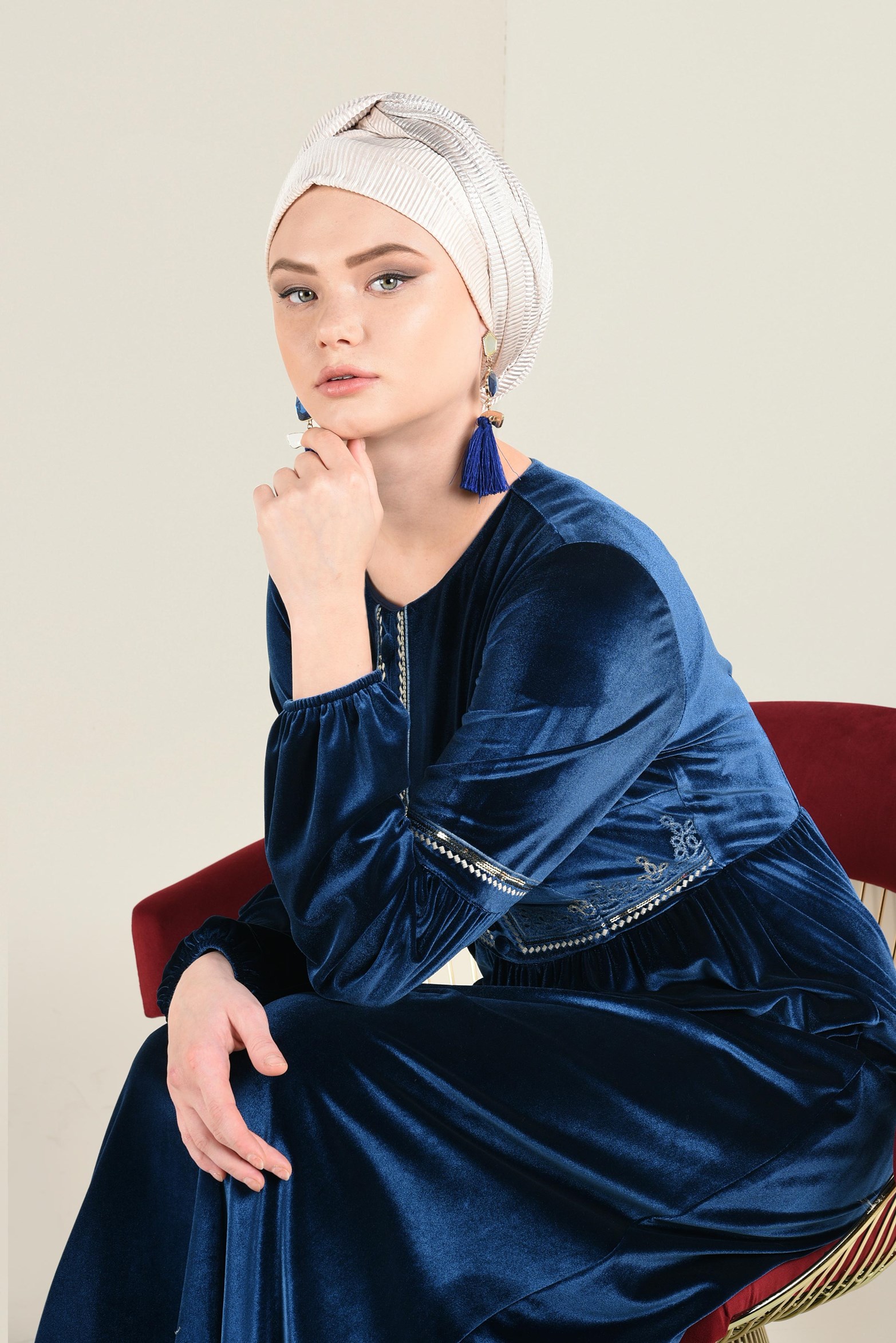 Tesettür giyim LACİVERT ÖNDEN DÜĞMELİ KADİFE ELBİSE 4783 