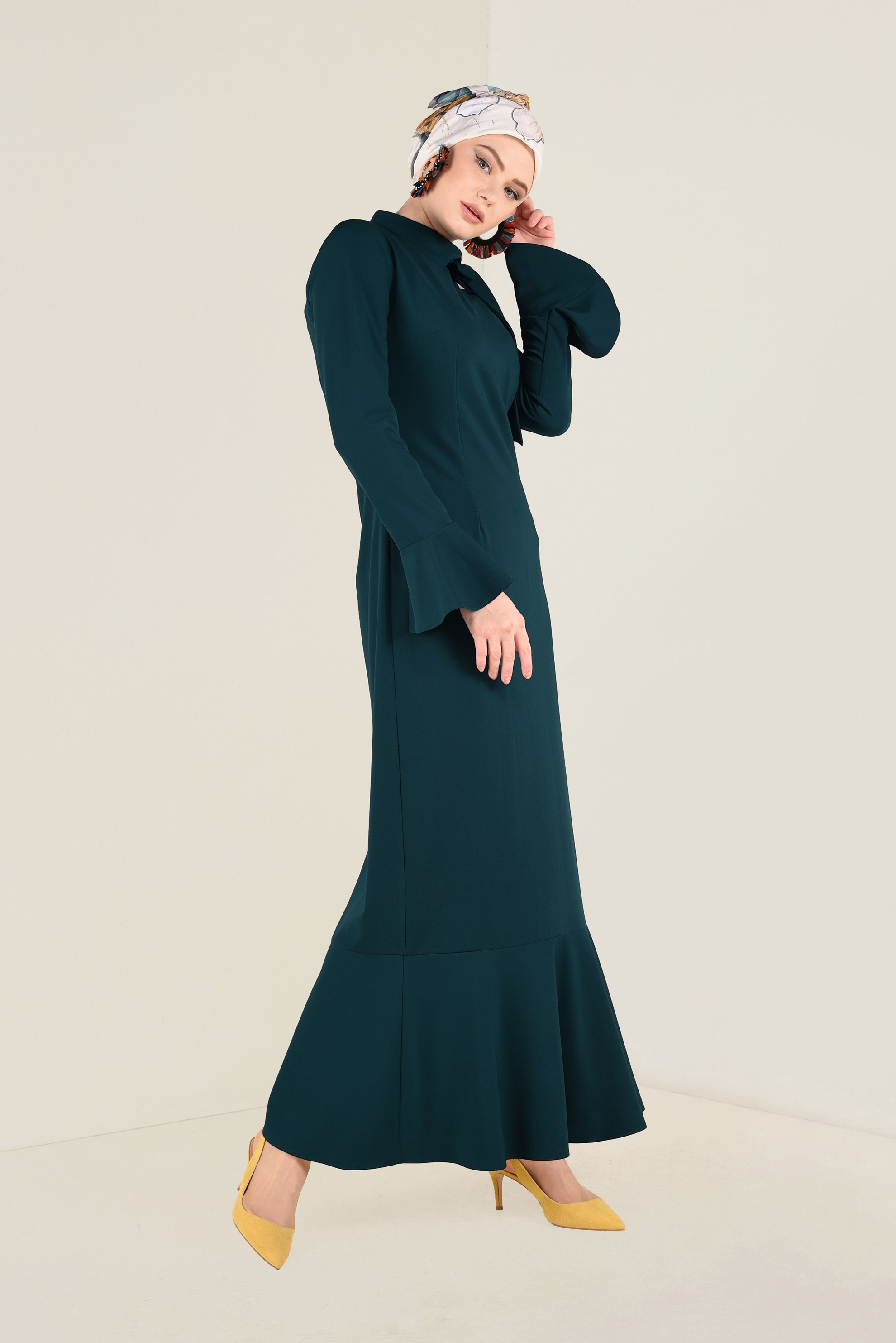 Tesettür giyim MAVİ YAKASI BAĞCIKLI VOLANLI ELBİSE 4786