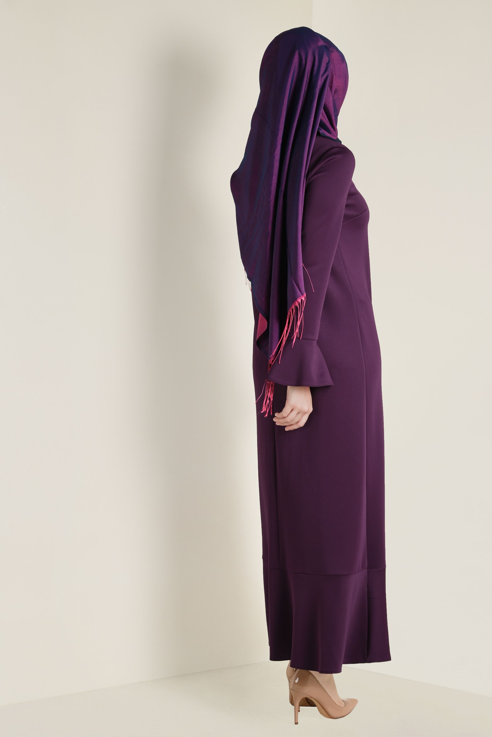 Tesettür giyim MOR KOLLARI VE ETEK UCU VOLANLI ELBİSE 4805