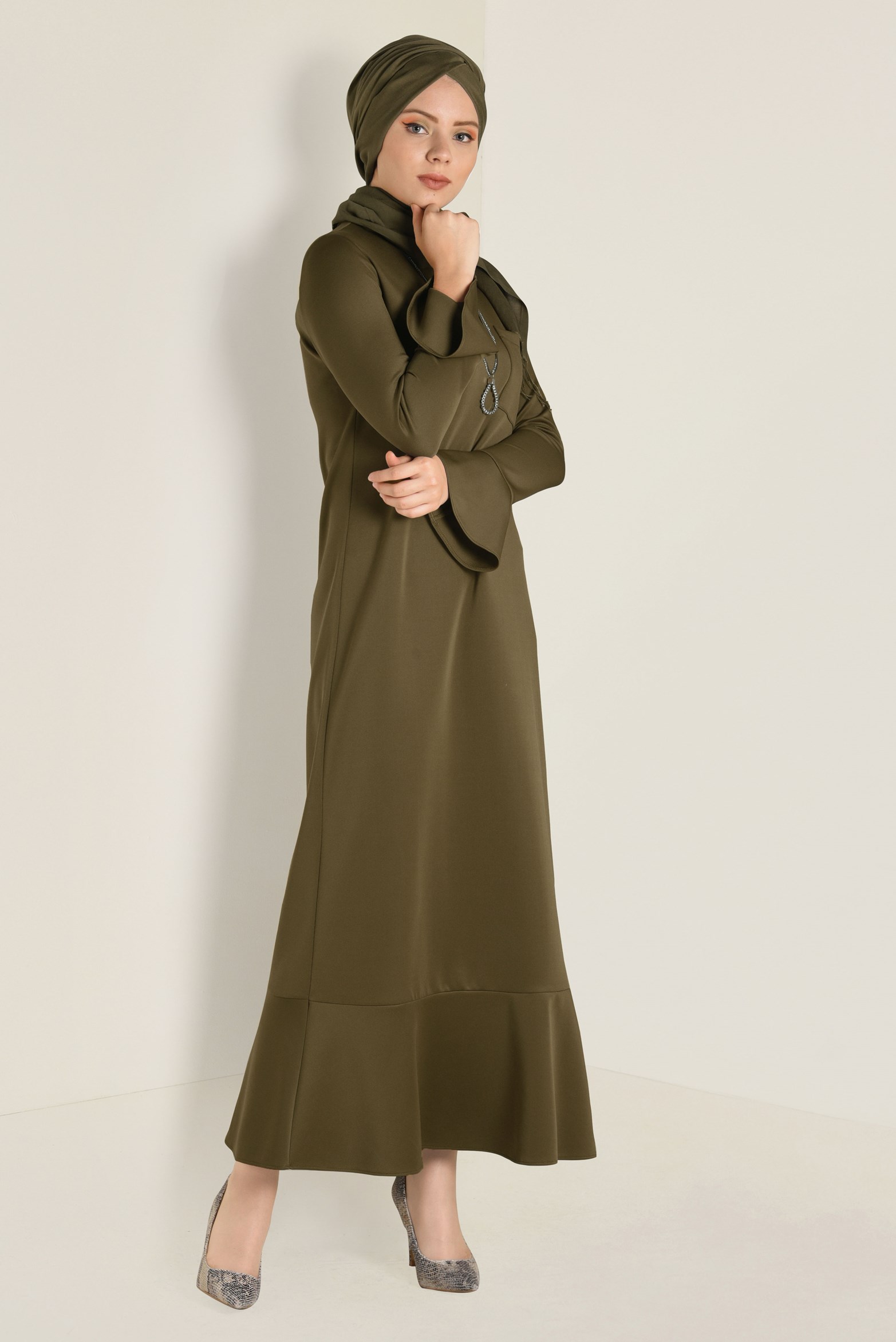 Tesettür giyim YEŞİL KOLLARI VE ETEK UCU VOLANLI ELBİSE 4805