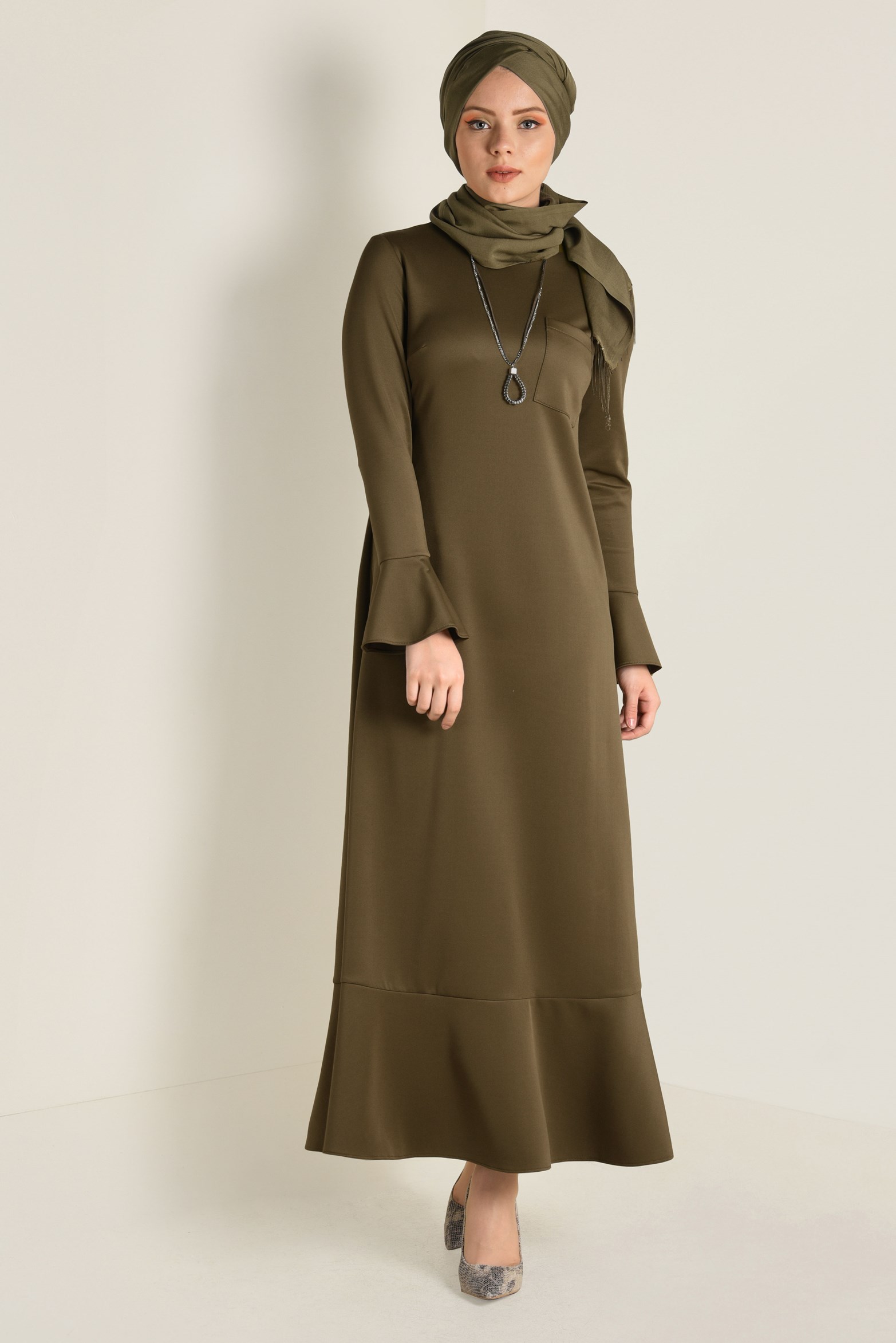 Tesettür giyim YEŞİL KOLLARI VE ETEK UCU VOLANLI ELBİSE 4805