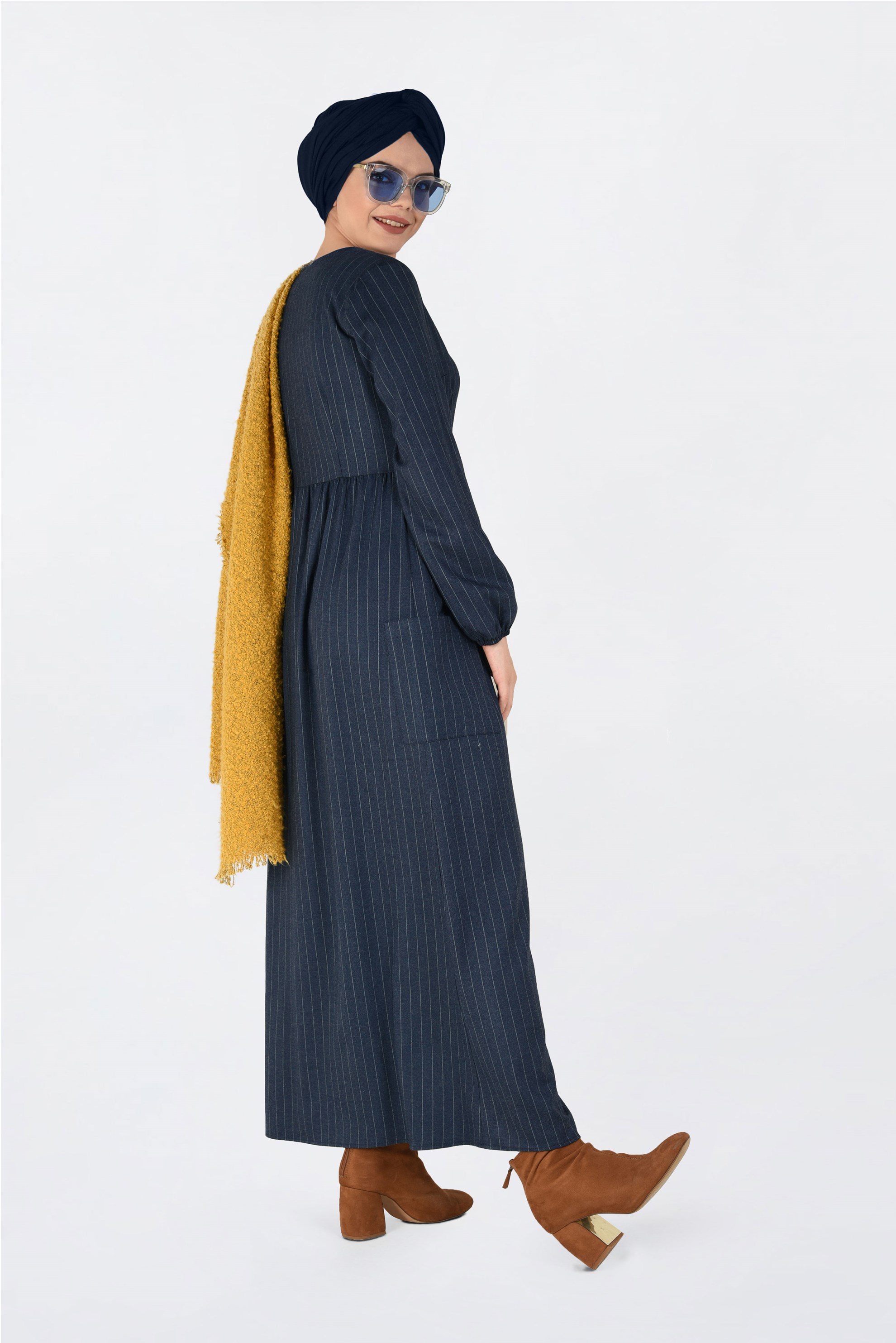 Tesettür giyim LACİVERT KOLLARI BÜZGÜLÜ ÇİZGİLİ ELBİSE 4815