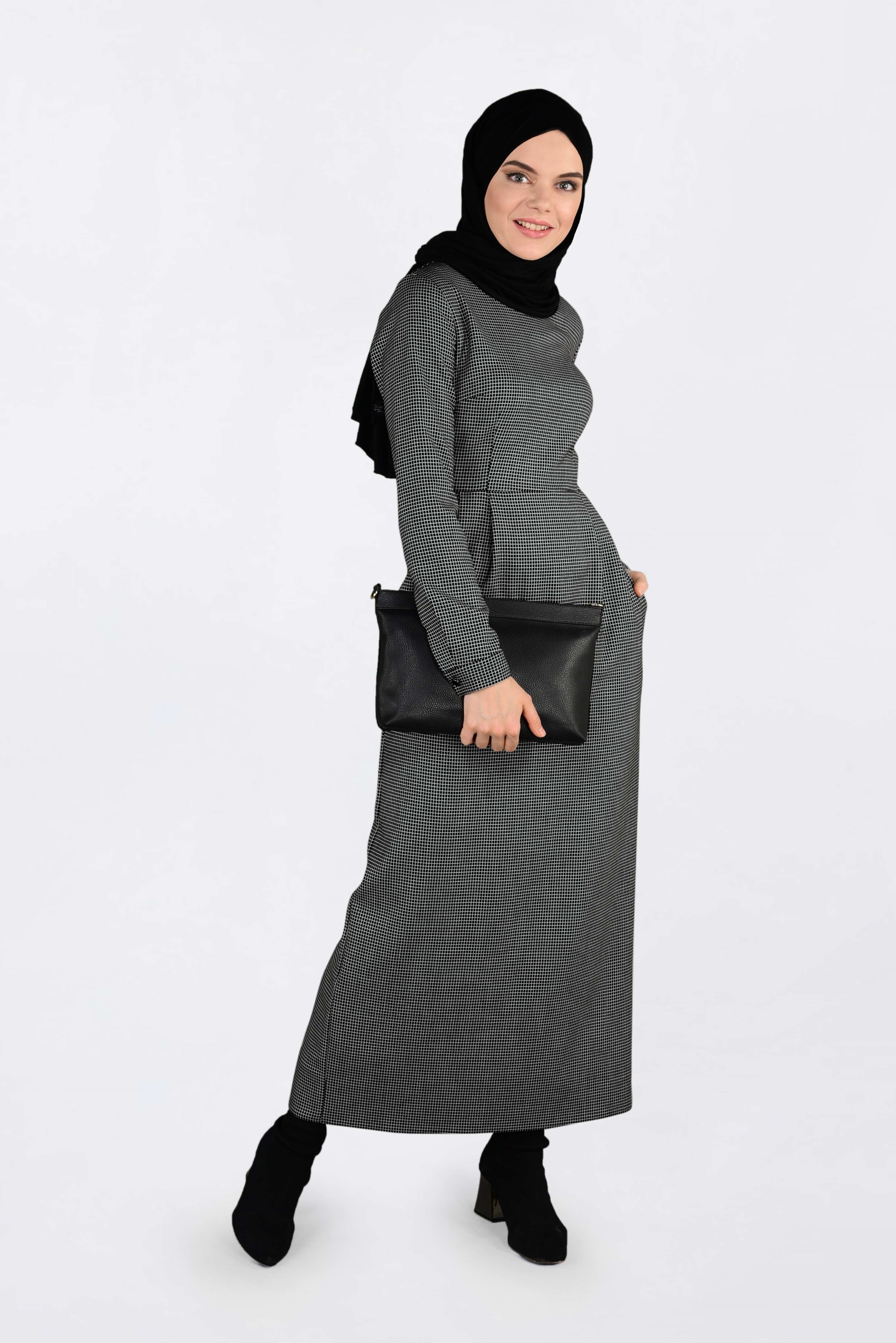 Tesettür giyim SİYAH KARE DESENLİ ELBİSE 4833