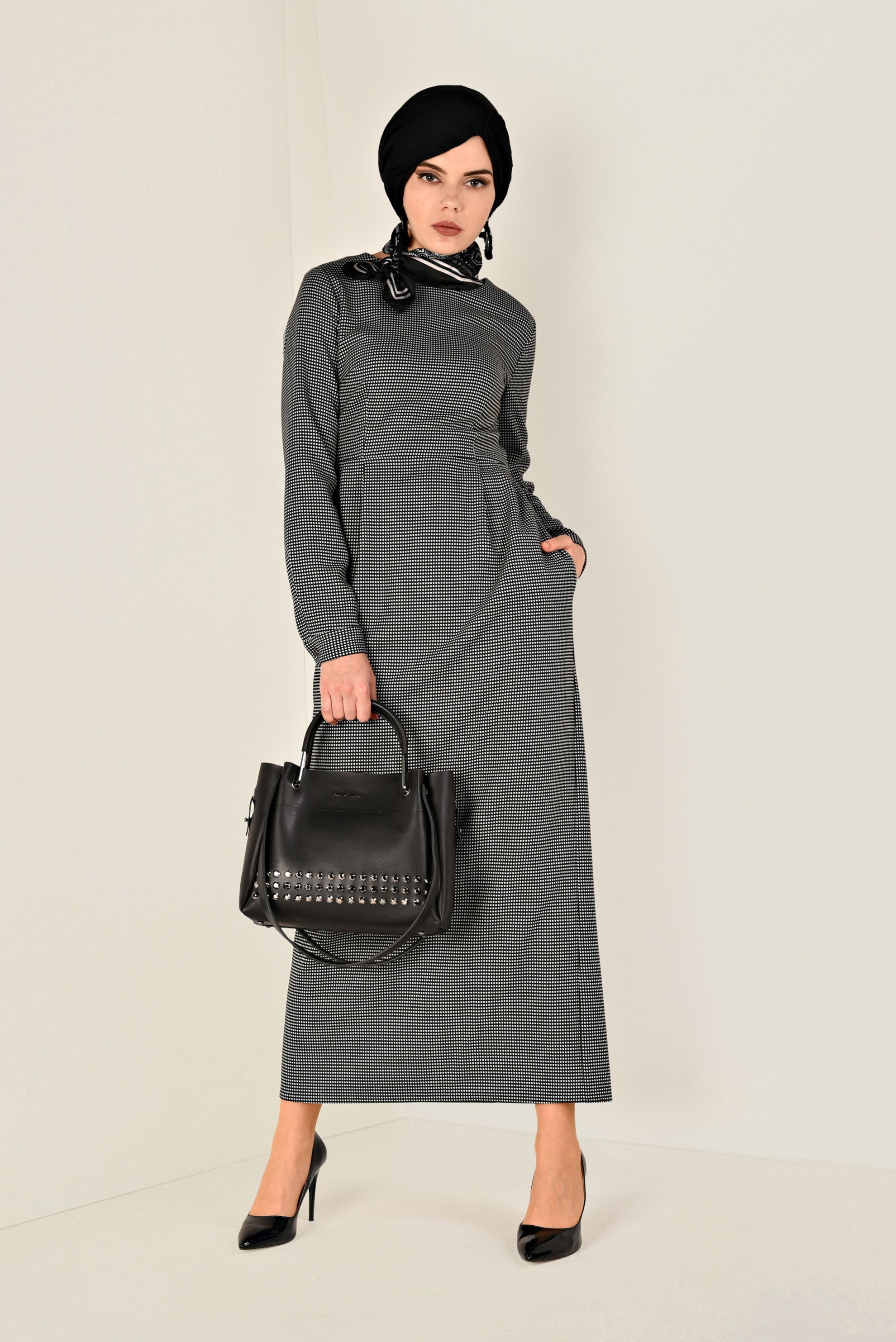 Tesettür giyim SİYAH PÖTİKARE ELBİSE 4833-1 