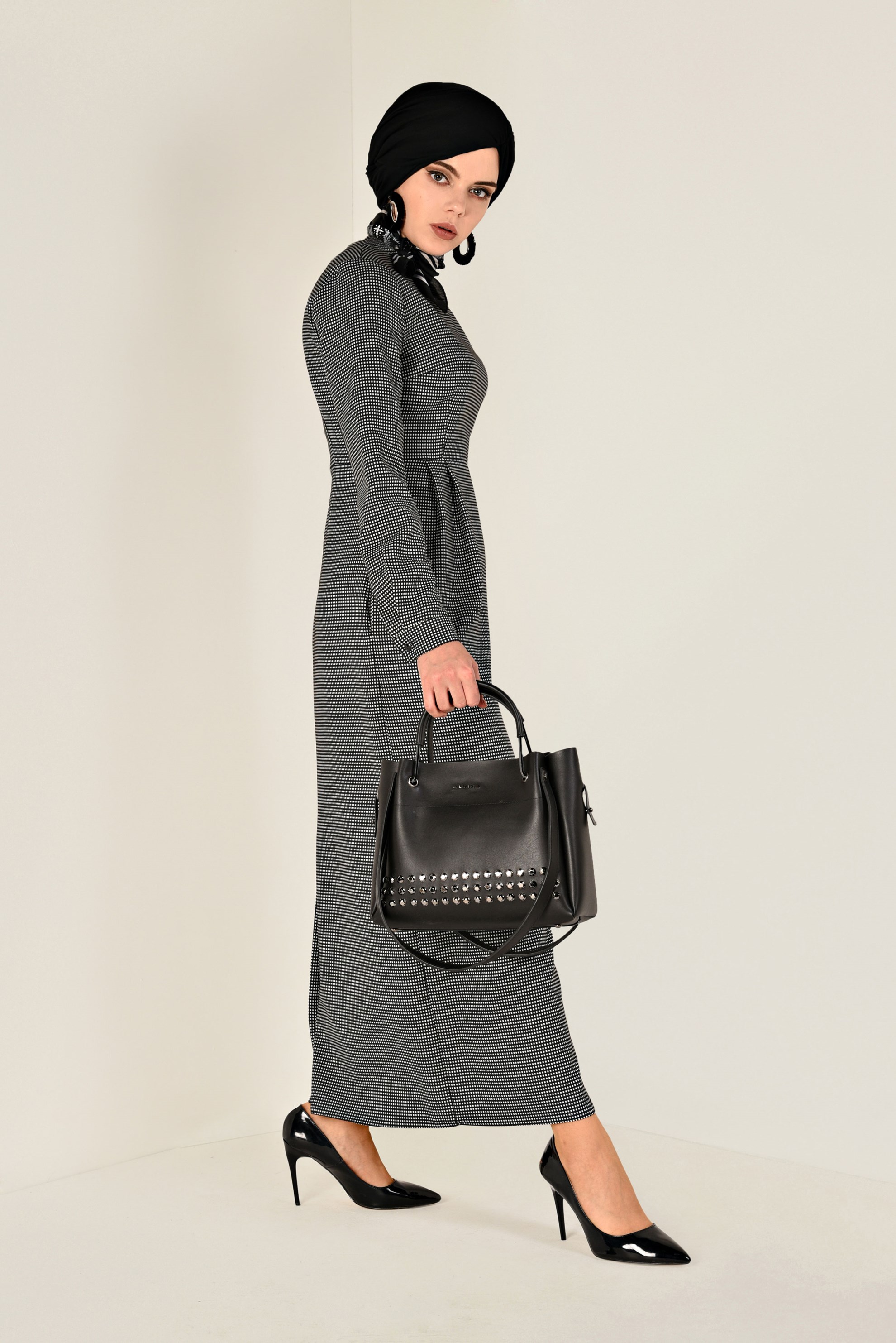 Tesettür giyim SİYAH PÖTİKARE ELBİSE 4833-1 