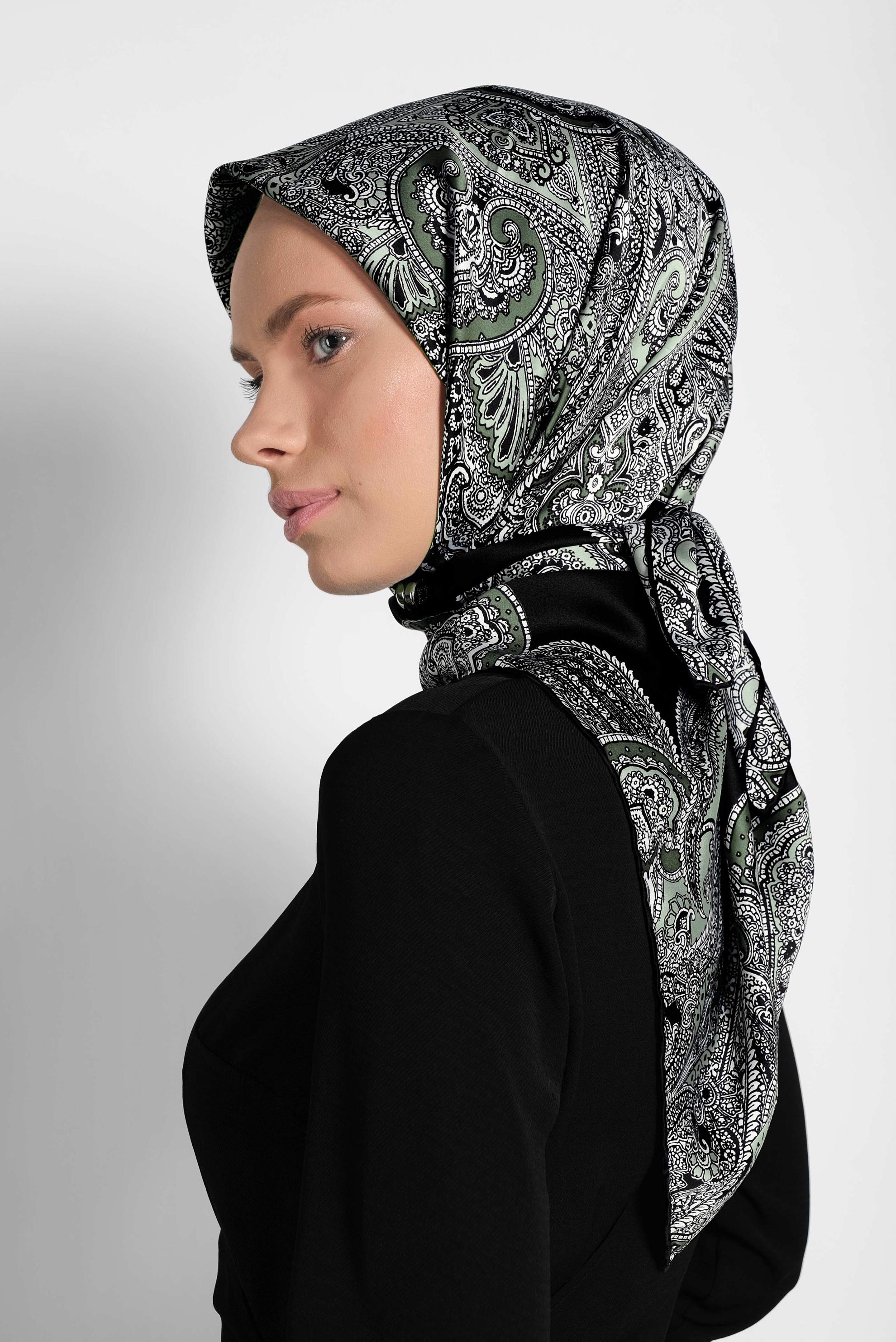 Tesettür giyim SİYAH 4491-1 ALVİNA DESENLİ EŞARP