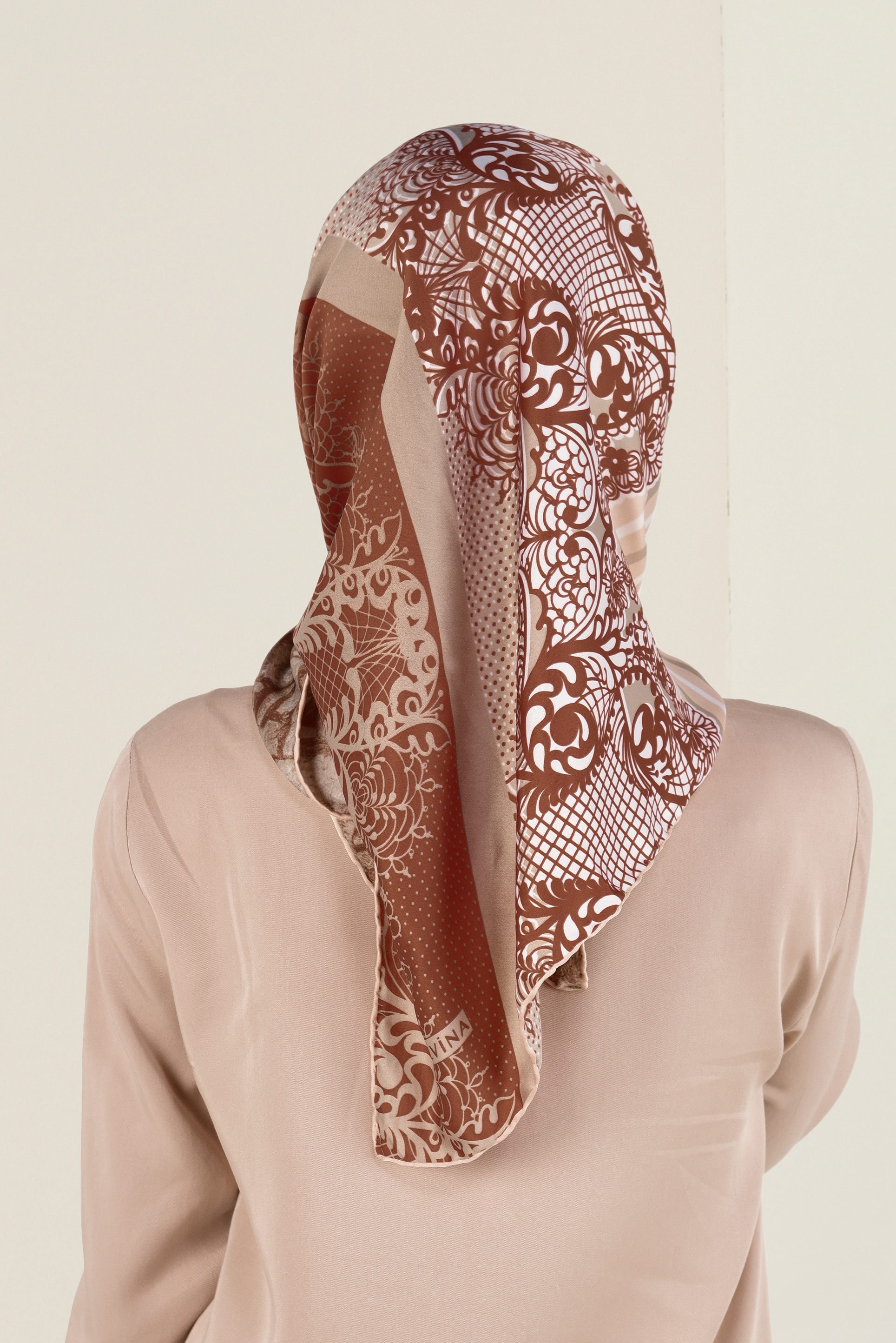 Tesettür giyim TURUNCU ALVİNA DESENLİ EŞARP 4492-1