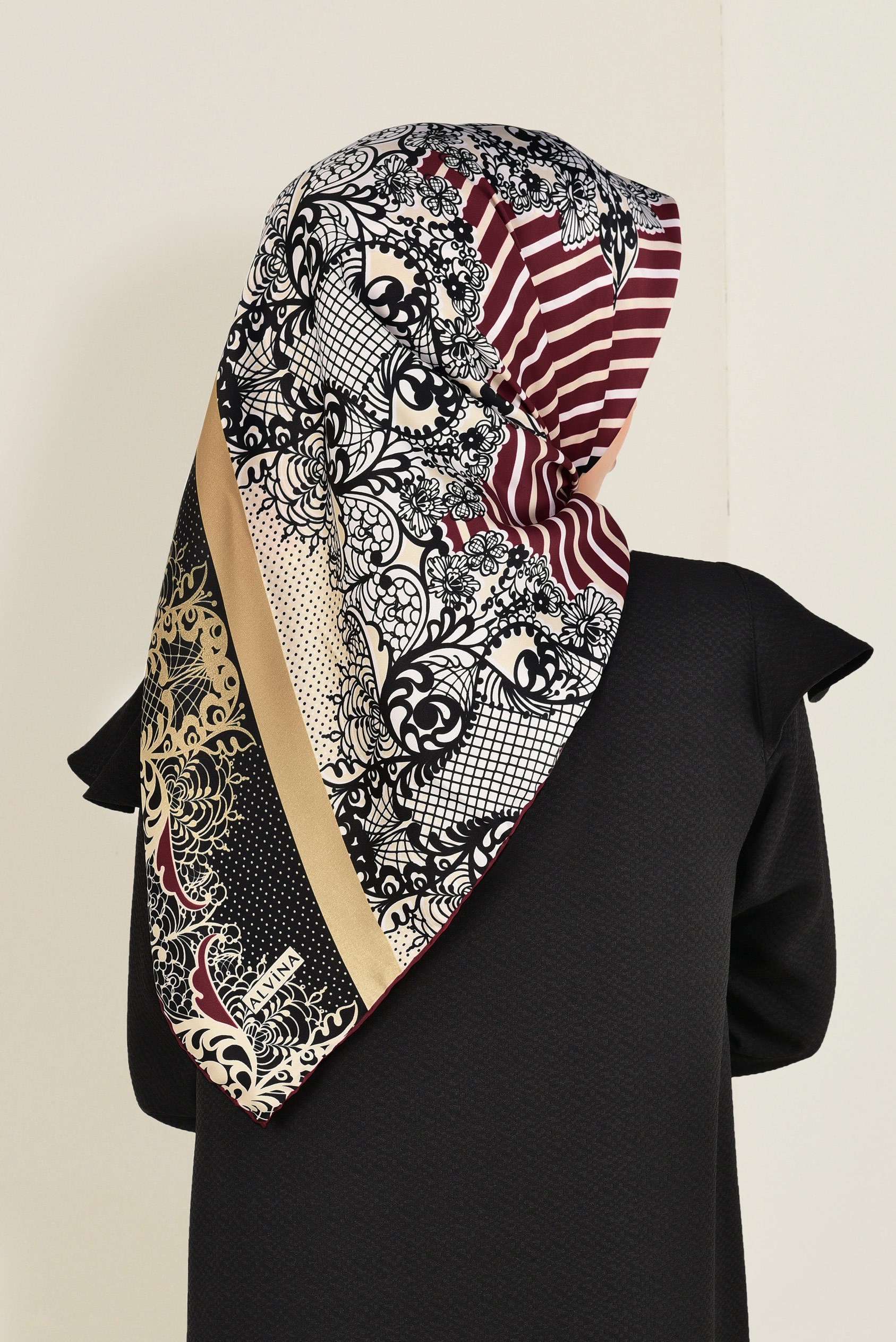 Tesettür giyim SİYAH ALVİNA DESENLİ EŞARP 4492-1