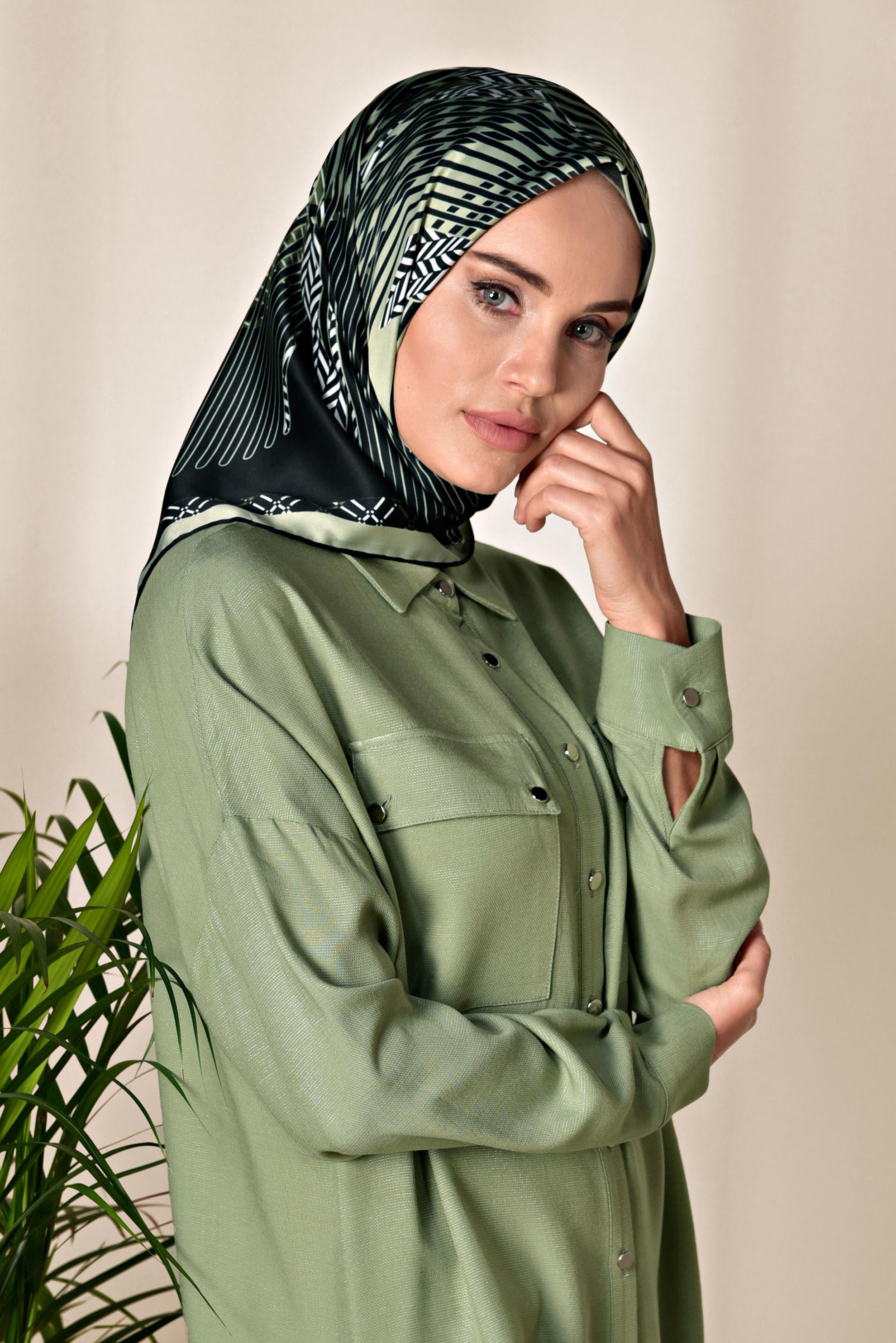 Tesettür giyim SİYAH 5583-1 ALVİNA DESENLİ EŞARP