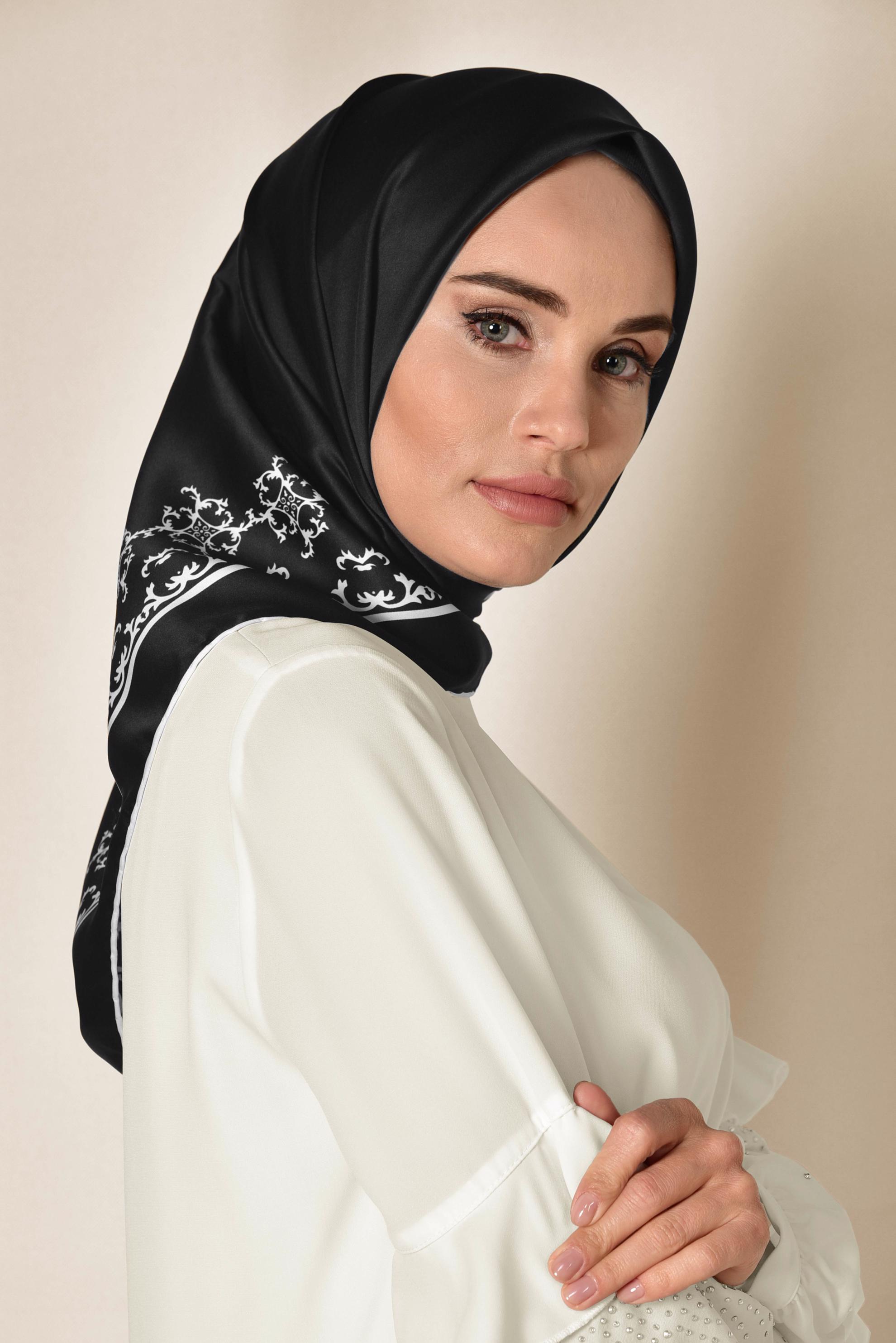 Tesettür giyim SİYAH 5584-1 ALVİNA DESENLİ EŞARP