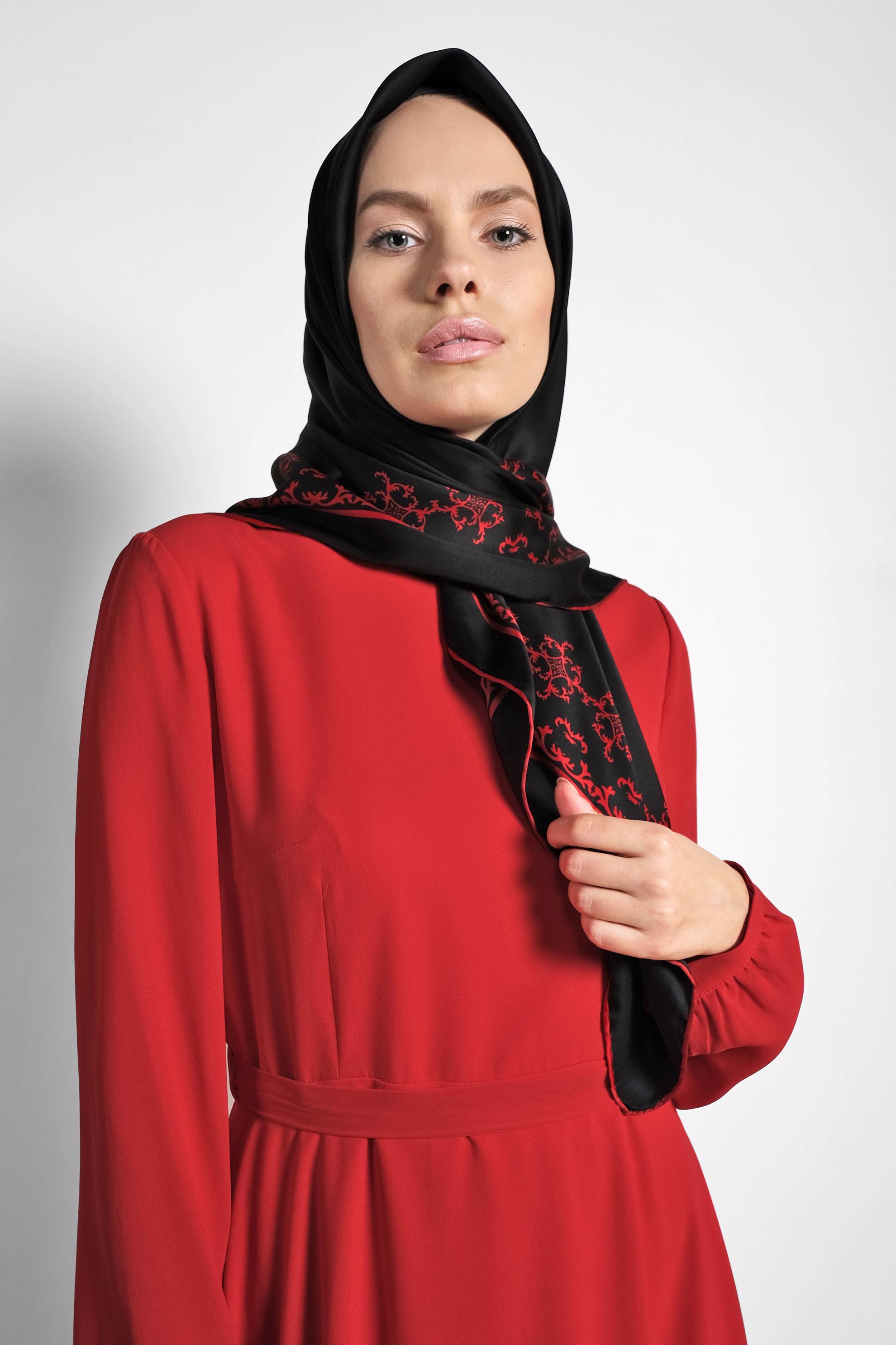 Tesettür giyim SİYAH 5584-1 ALVİNA DESENLİ EŞARP